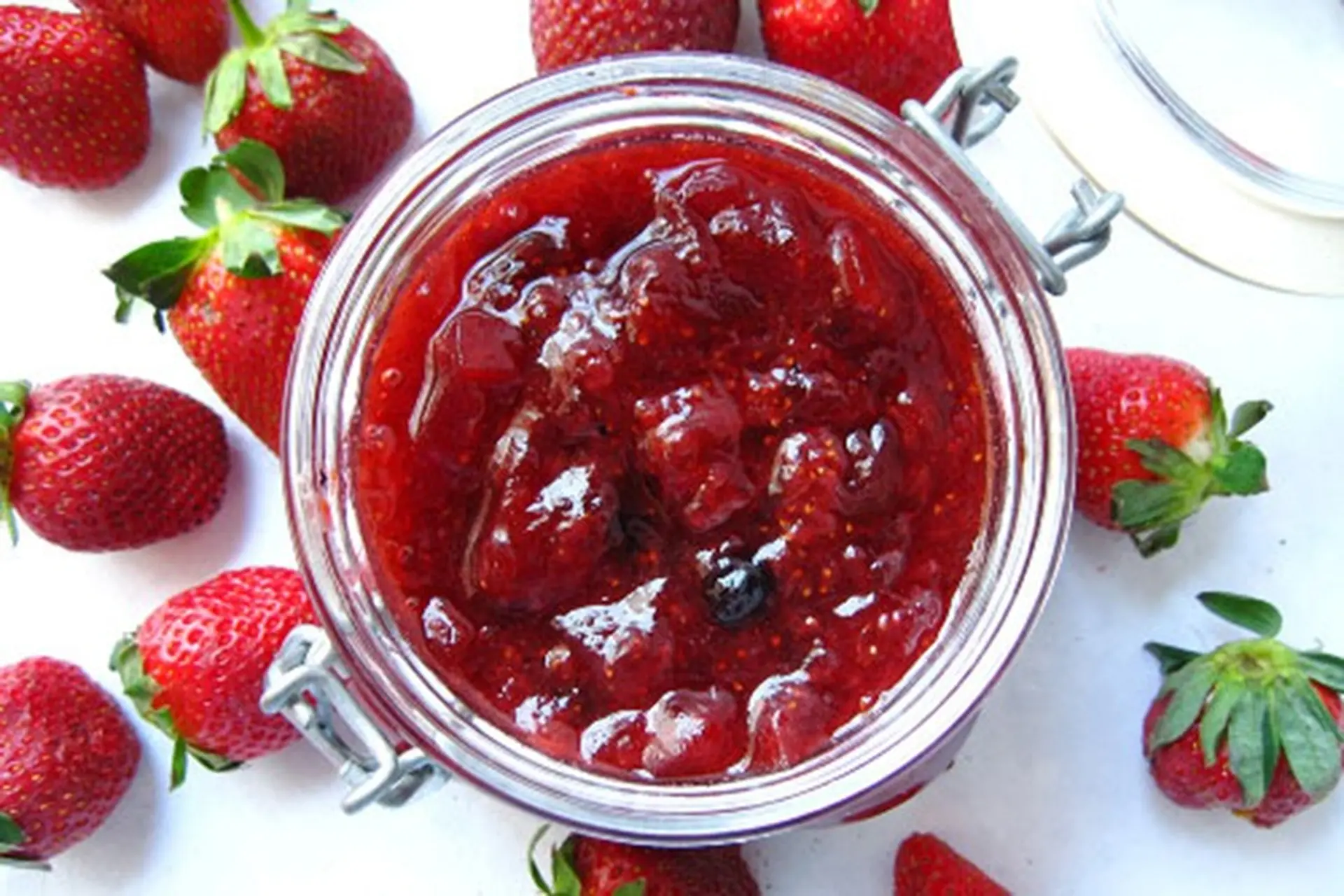 2 cách làm mứt dâu ngon tuyệt cú mèo, giữ được lâu, dễ thực hiện ngay tại nhà