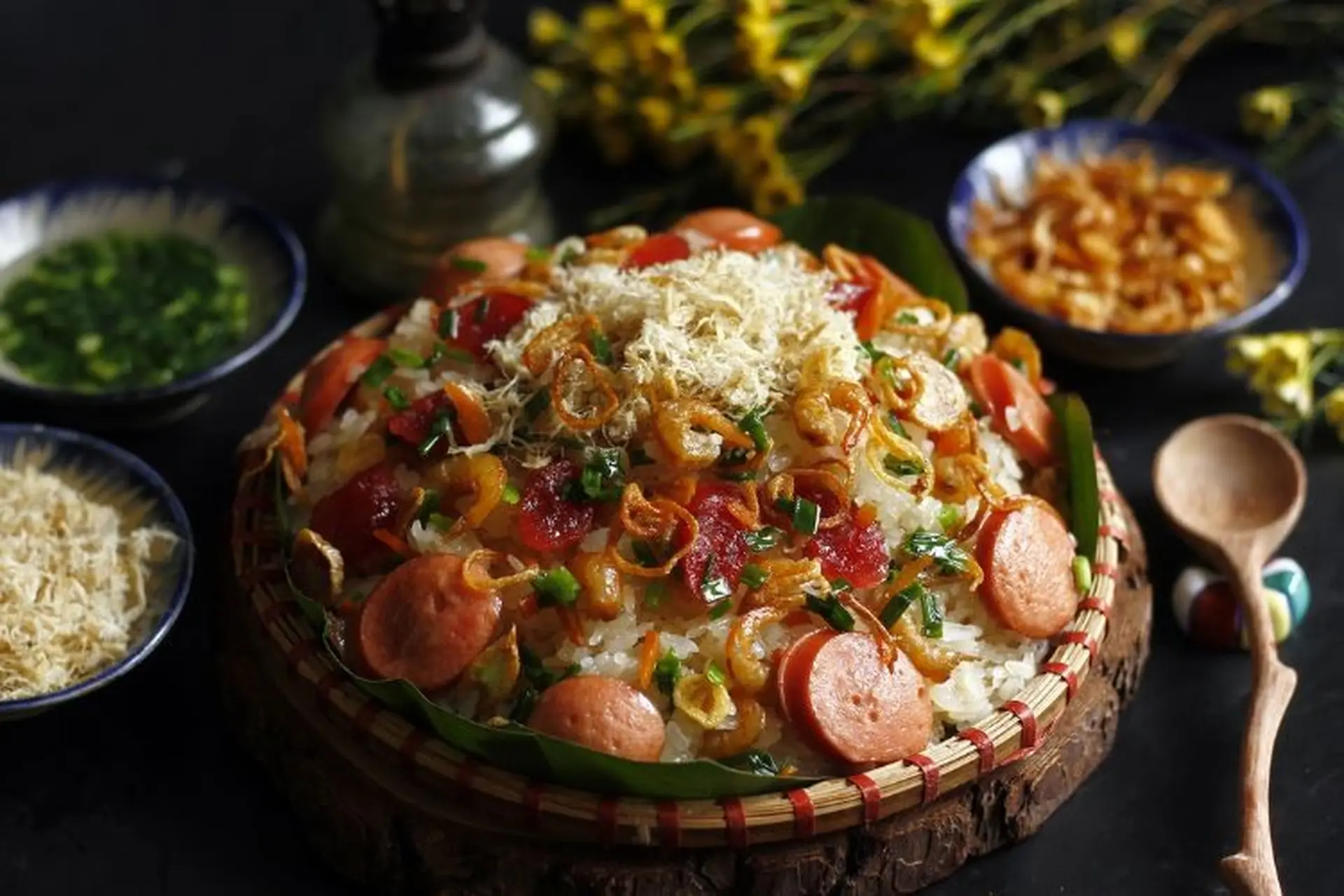 Hướng dẫn cách nấu xôi mặn thập cẩm bằng nồi cơm điện thơm ngon, đơn giản tại nhà