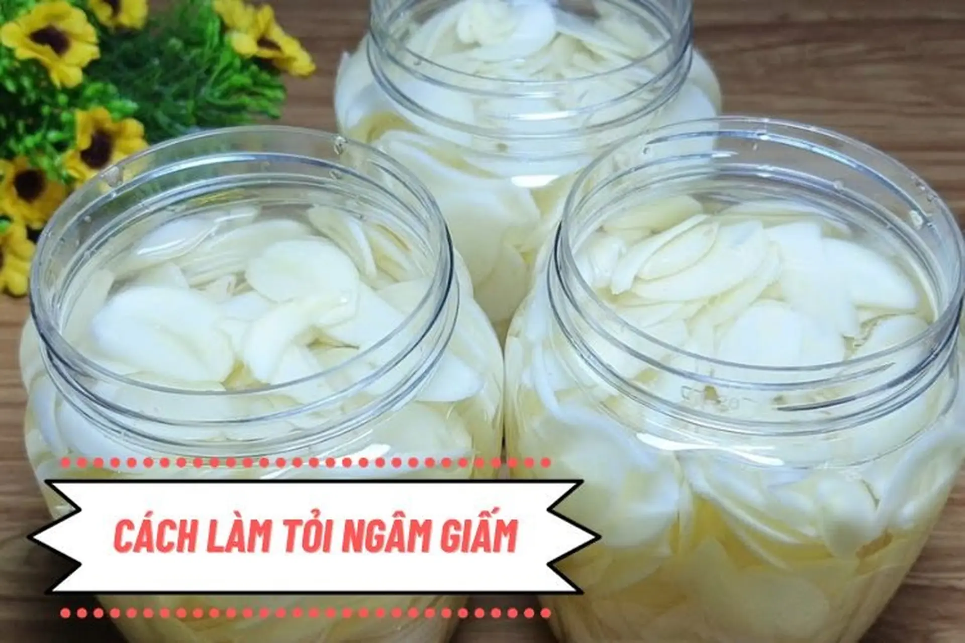 Mách bạn mẹo làm tỏi ngâm giấm trắng giòn tại nhà không bị xanh, để được lâu, bí quyết tiệm phở