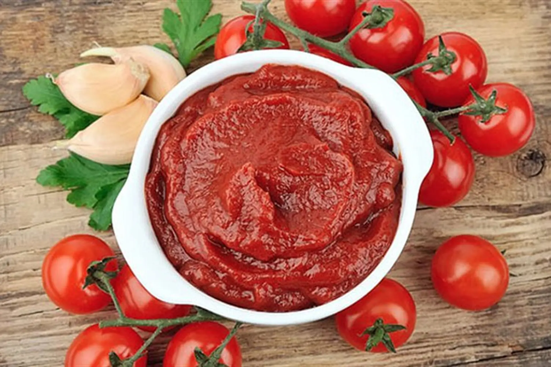 Mách bạn cách làm sốt cà chua đơn giản mà cực ngon, giữ được trong thời gian dài