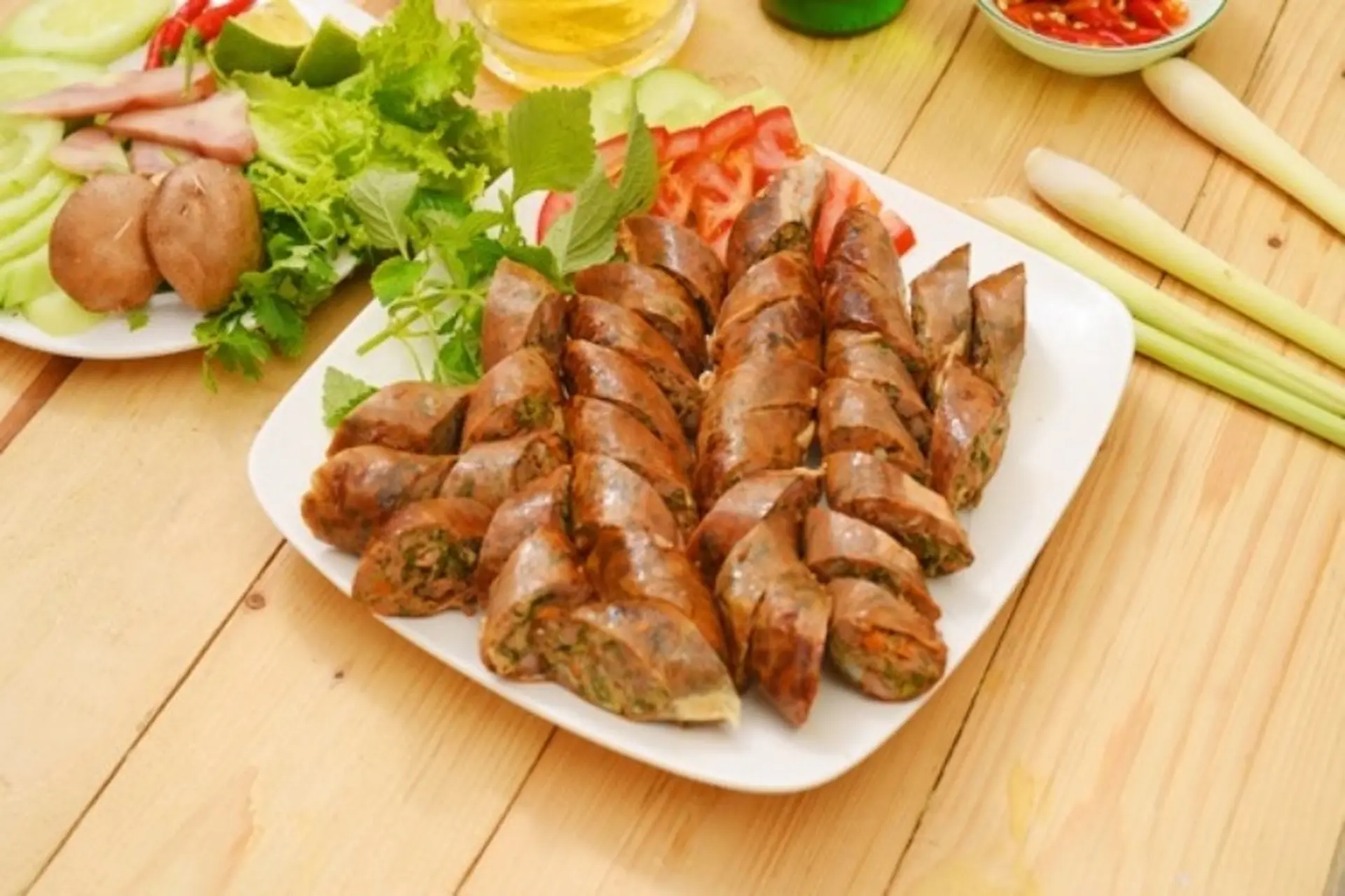 Bỏ túi ngay 2 cách làm dồi heo dai ngon như quán, cắn một miếng là thích mê