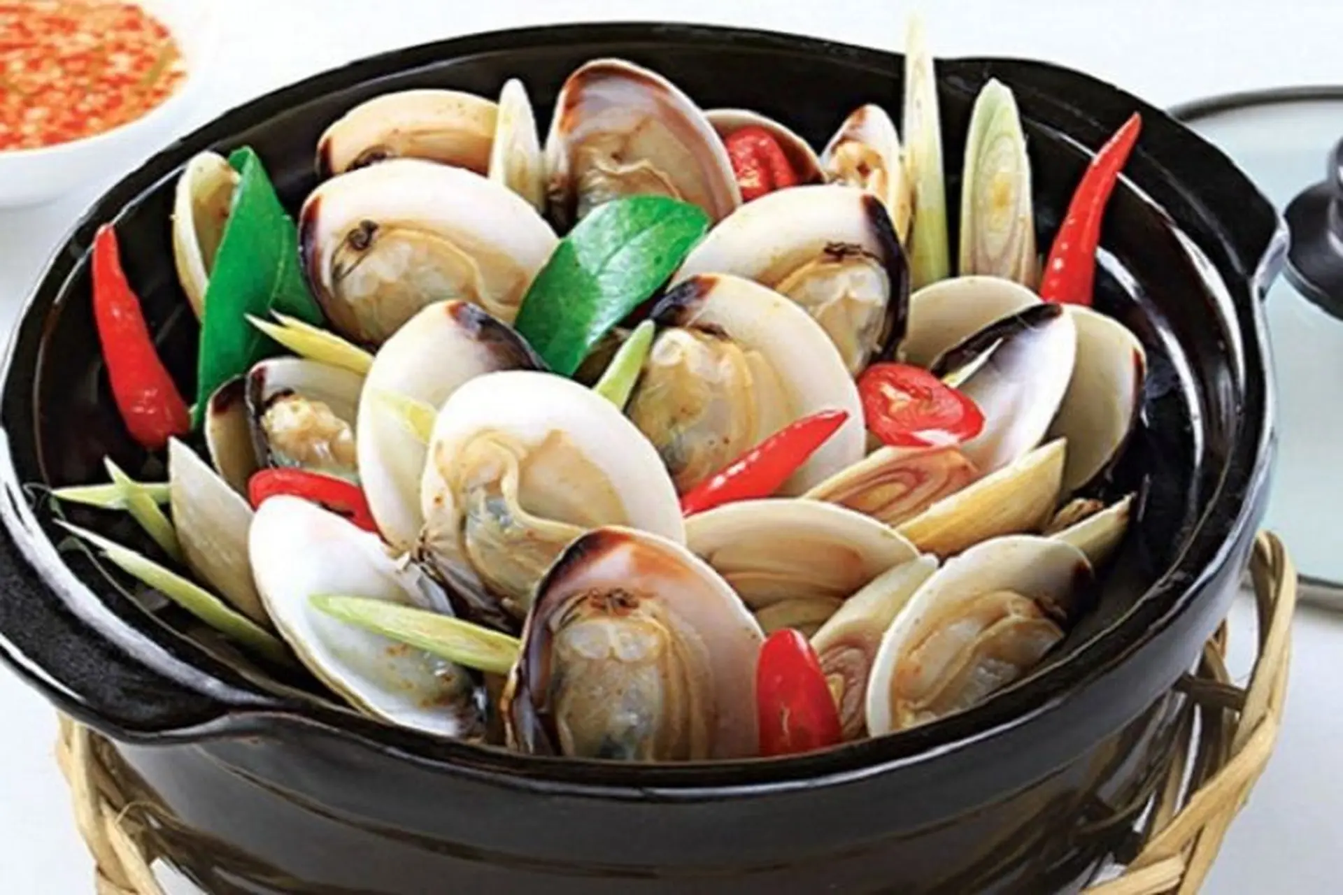 Cách nấu nghêu hấp sả đơn giản, dễ làm tại nhà, cực thơm ngon chỉ trong vài phút