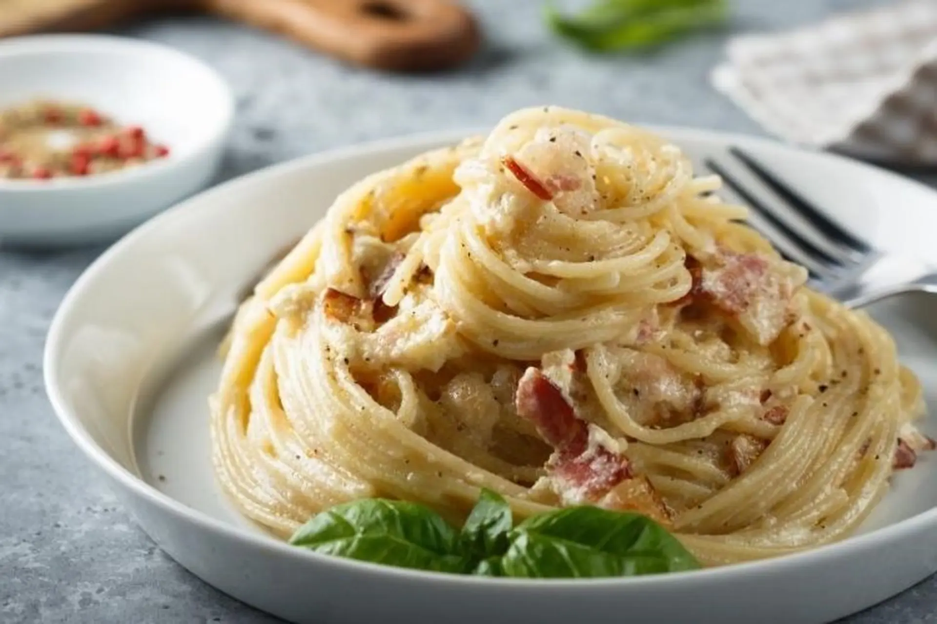 Trổ tài vào bếp nấu mì Ý sốt kem ngon thượng hạng như ăn tại nhà hàng châu Âu