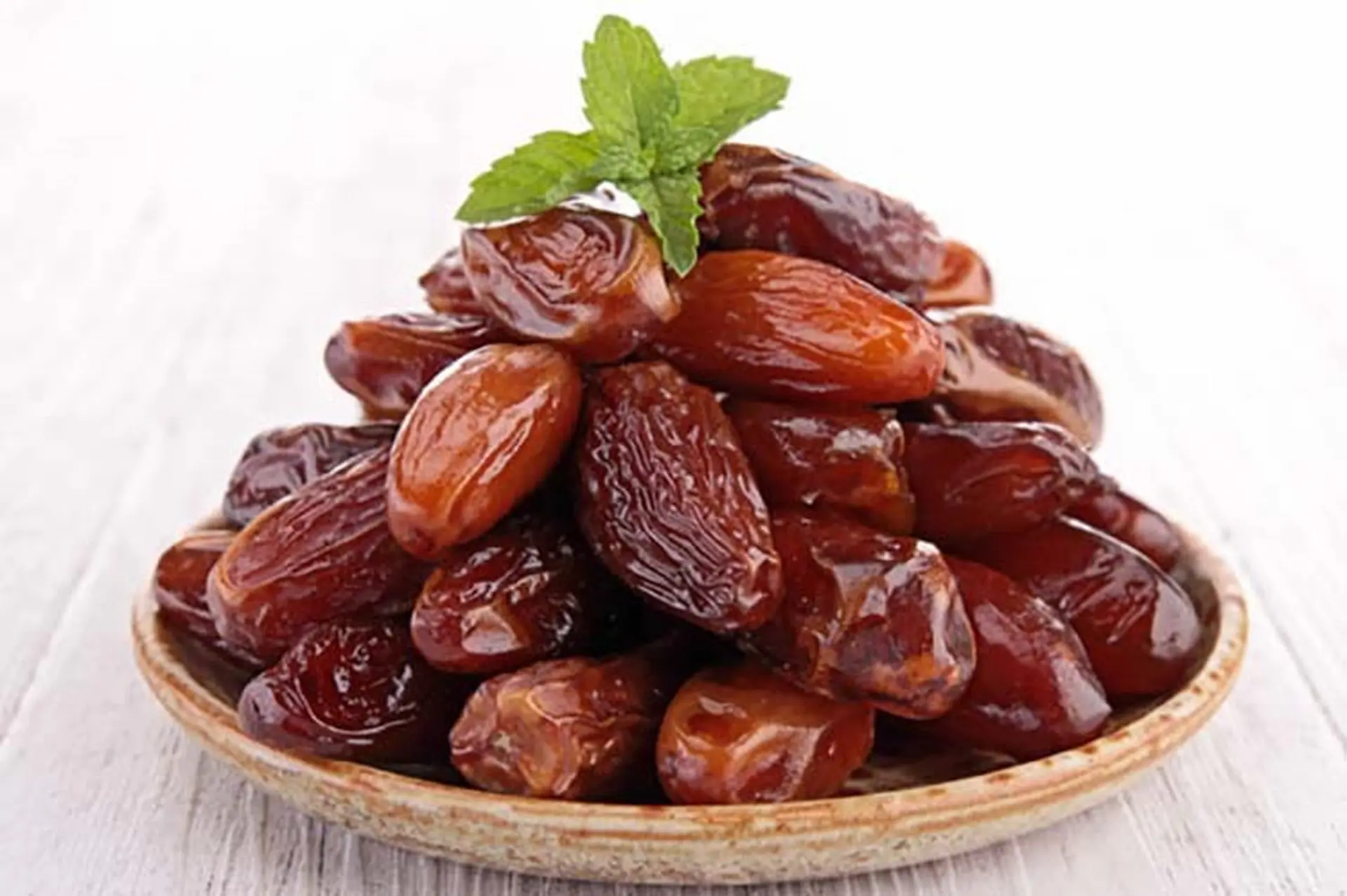 Chà là là quả gì? Mách bạn tác dụng tuyệt vời của chà là và gợi ý 2 món ngon làm ngay tại nhà với chà là