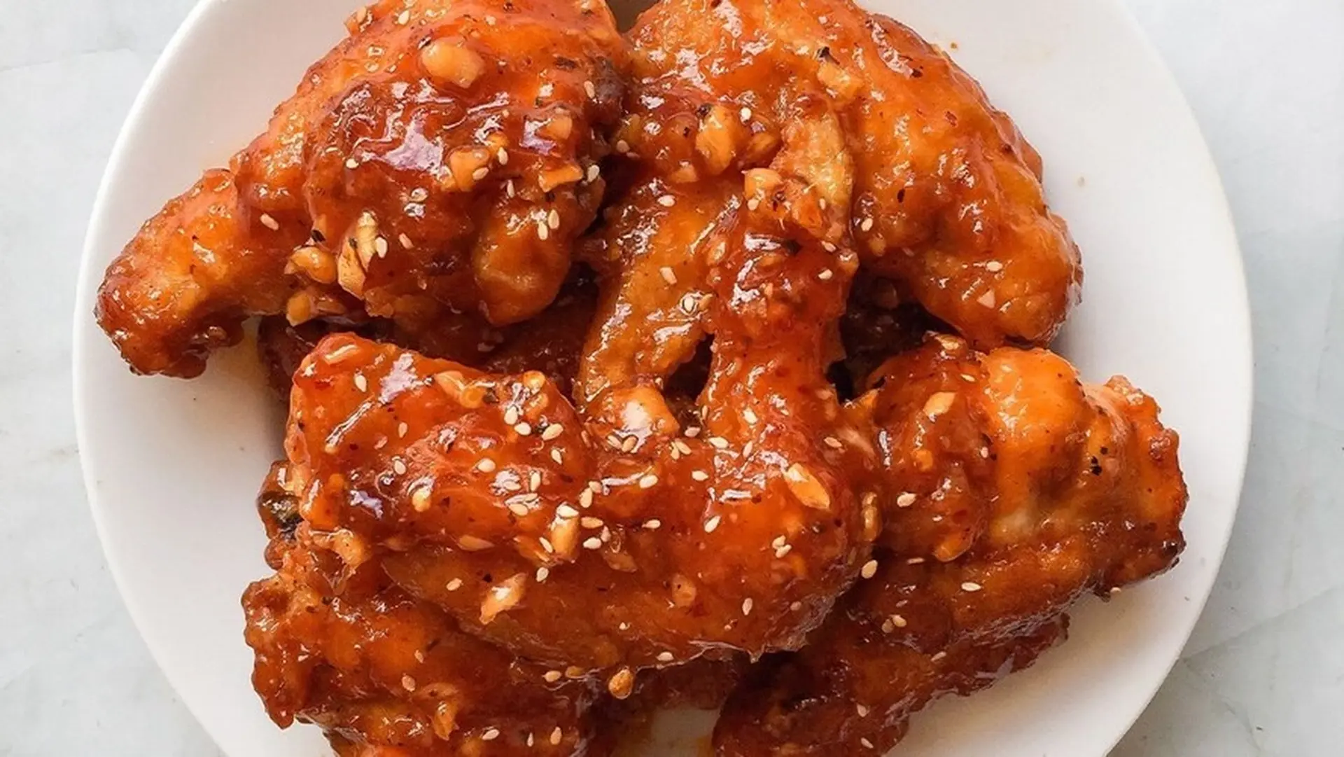 Công thức làm gà sốt cay Hàn Quốc giòn rụm, thơm phức, hấp dẫn như ngoài hàng