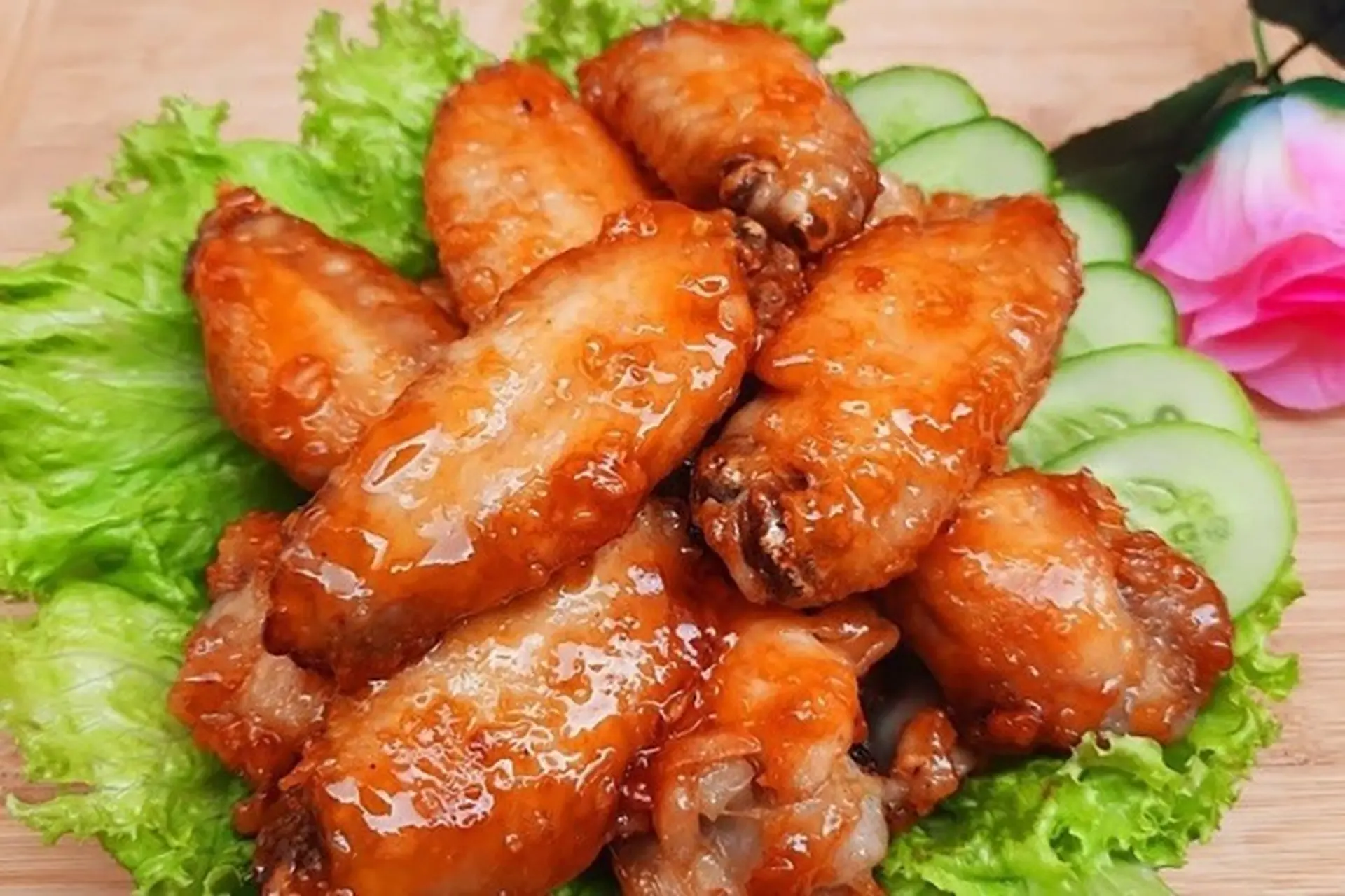 Mách bạn bí kíp làm cánh gà chiên nước mắm chua ngọt hấp dẫn, trẻ nhỏ thích mê