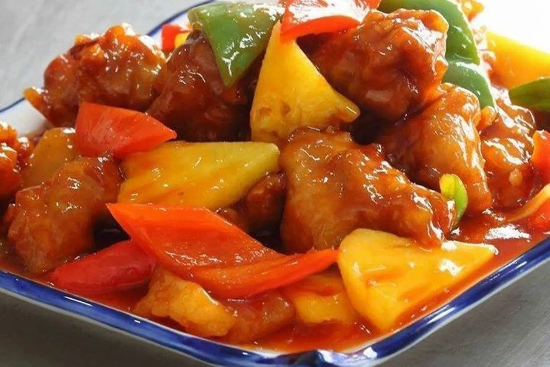 Chiêu đãi cả nhà với món thịt xào chua ngọt, thịt mềm, vị đậm đà, ăn thích mê