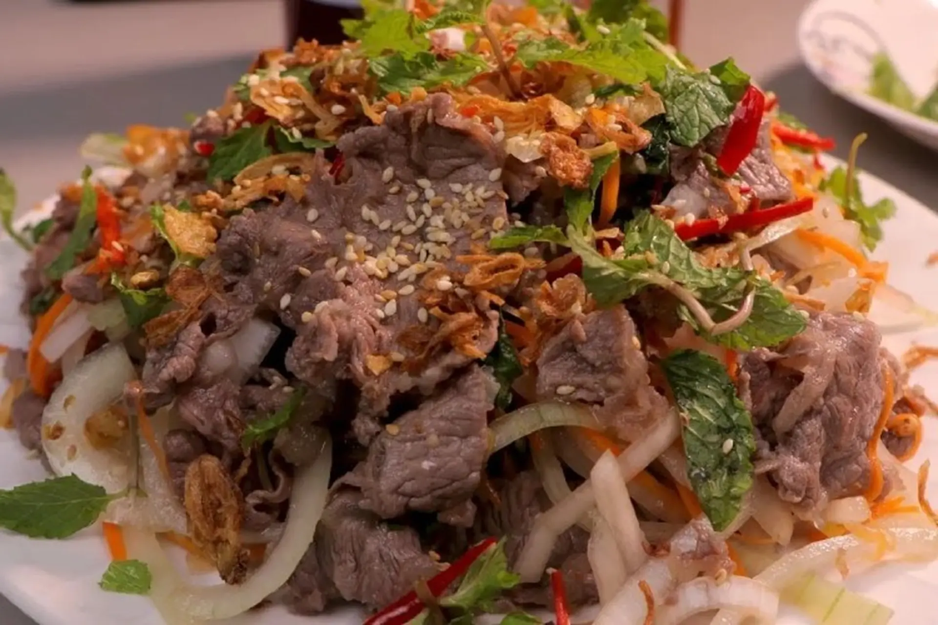 Bí quyết làm món nộm bò chua ngọt hấp dẫn người nào cũng thích, nhà nào cũng mê