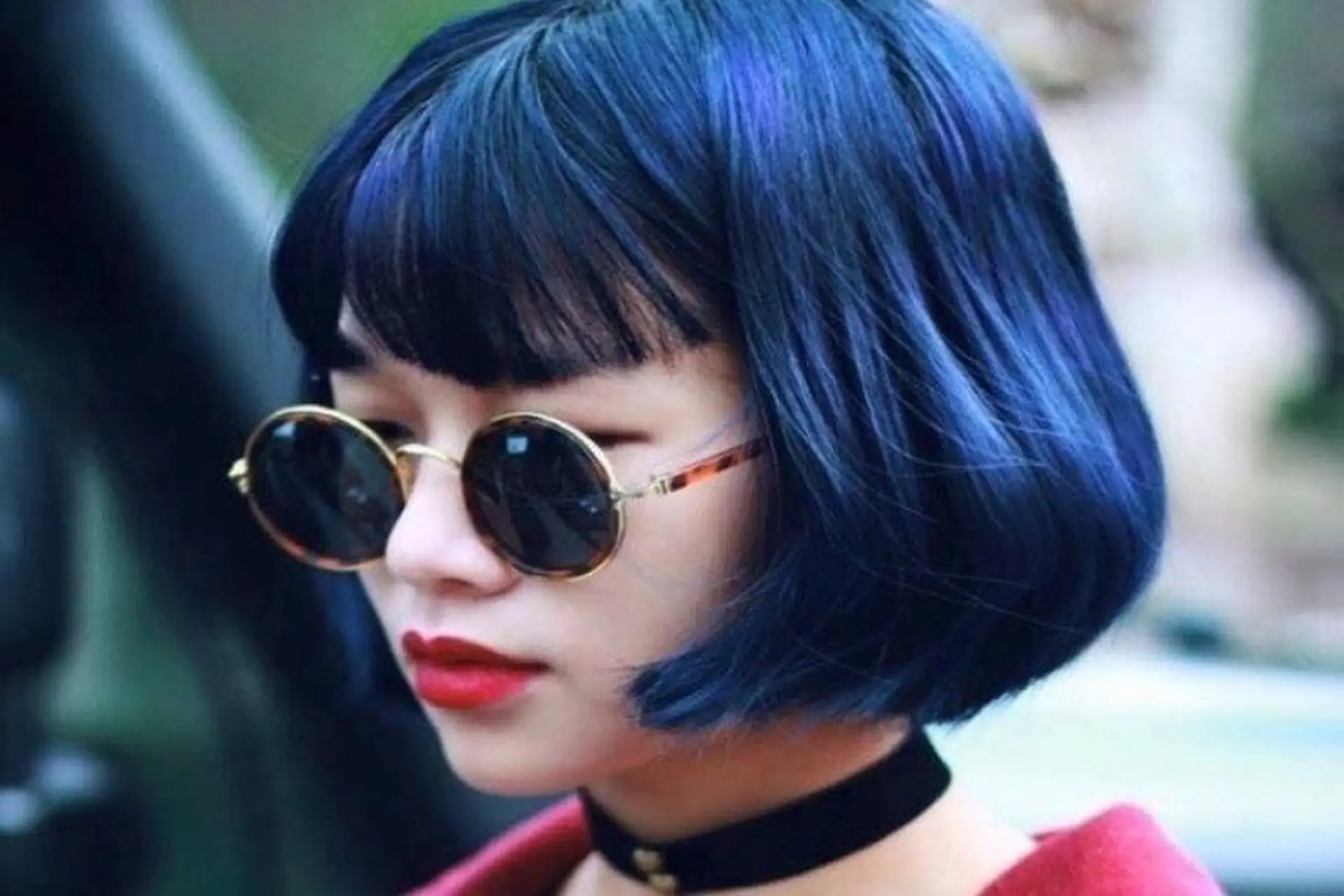 Bắt kịp 10 xu hướng nhuộm màu xanh đen hot trend cho mái tóc đẹp “hết nước chấm”