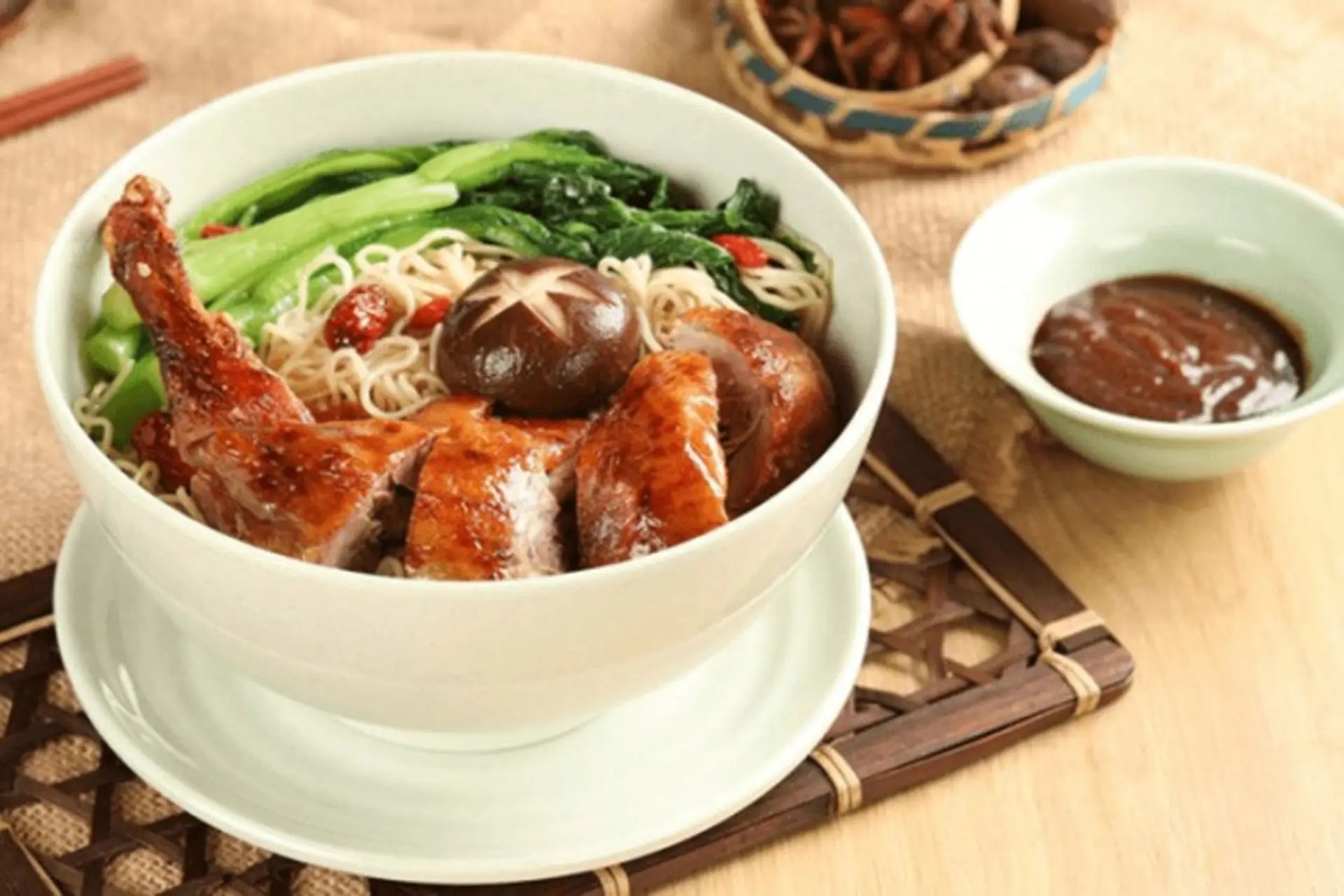 Bí quyết nấu mì vịt tiềm thanh ngọt, chuẩn gốc người Hoa, ngon ngất ngây tại nhà
