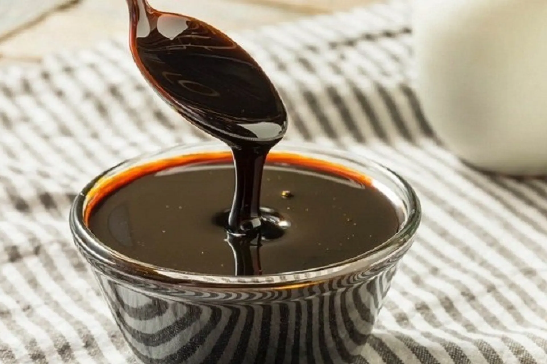 Mật mía là gì? Sử dụng mật mía để làm gì? Giá bán mật mía bao nhiêu? Mua ở đâu?