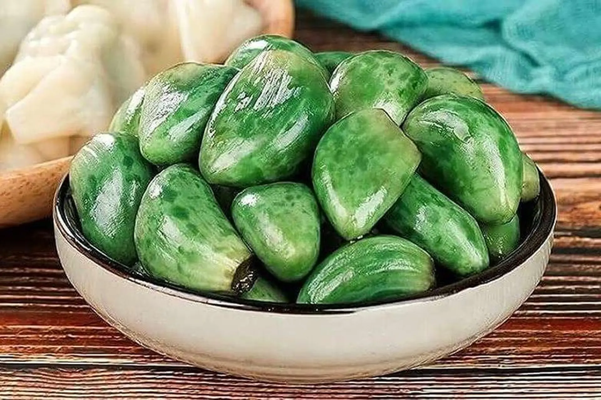 Cơ chế chuyển màu xanh trong tỏi ngâm