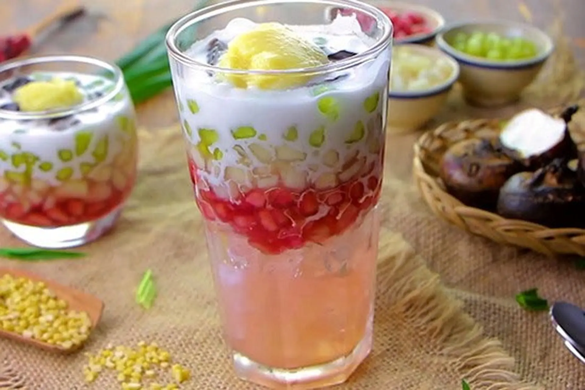 Bí quyết làm chè sương sa hạt lựu ngon hơn ngoài hàng