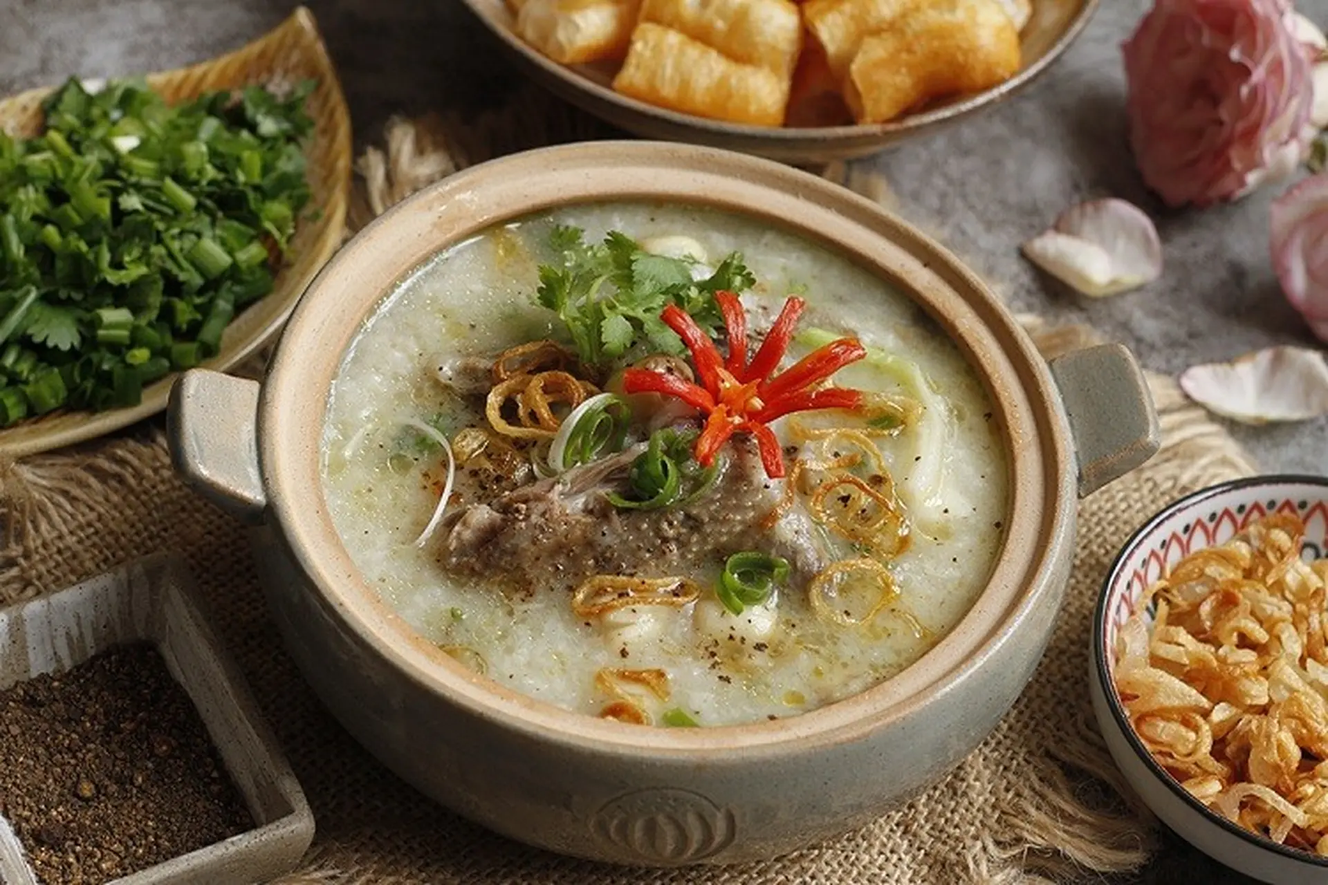 Cách nấu cháo trai không tanh, thơm béo ngọt nước, dễ làm ở nhà chỉ với 10 bước