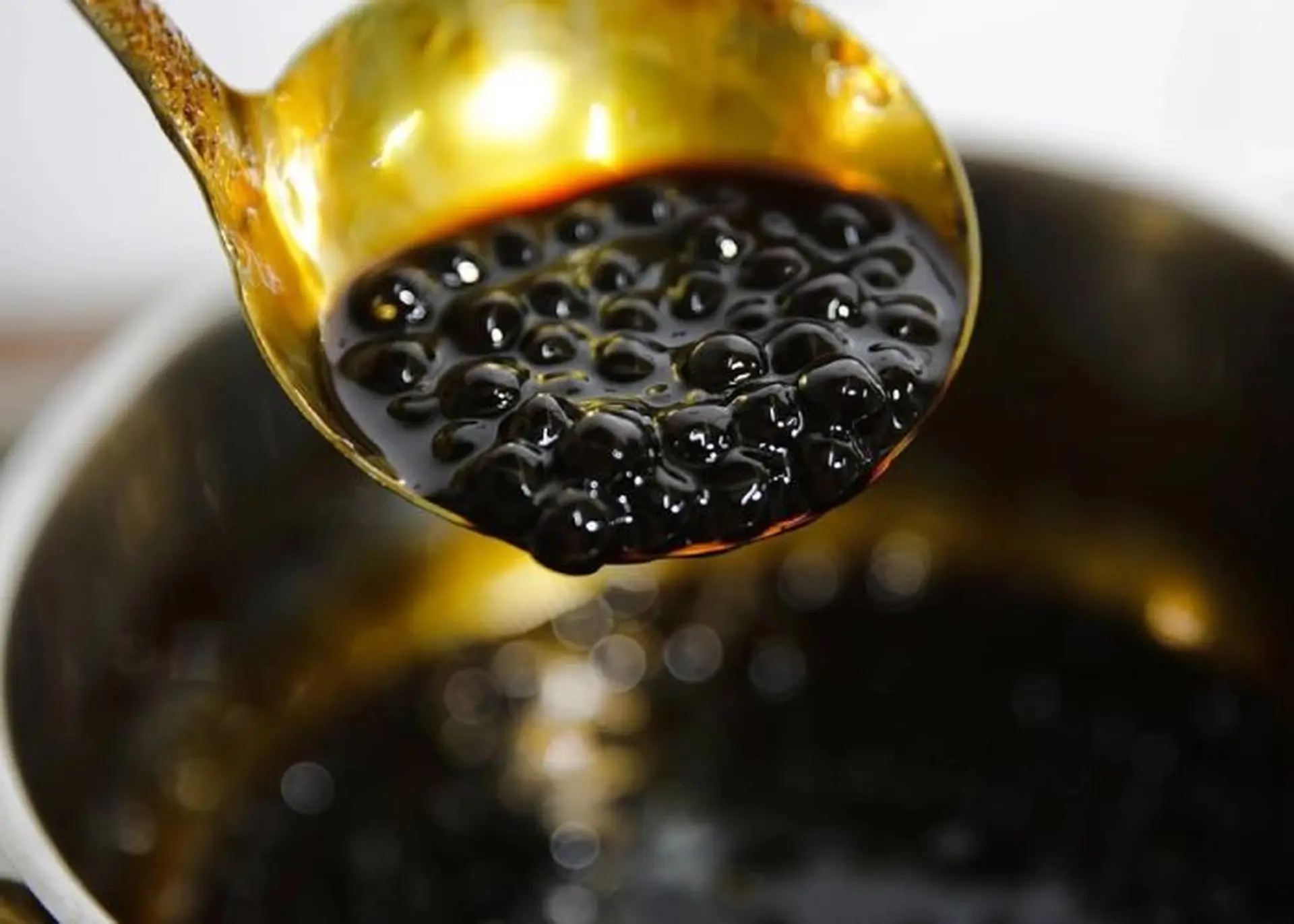 Cách làm trân châu bằng bột năng cực kì đơn giản mà ai cũng có thể làm được