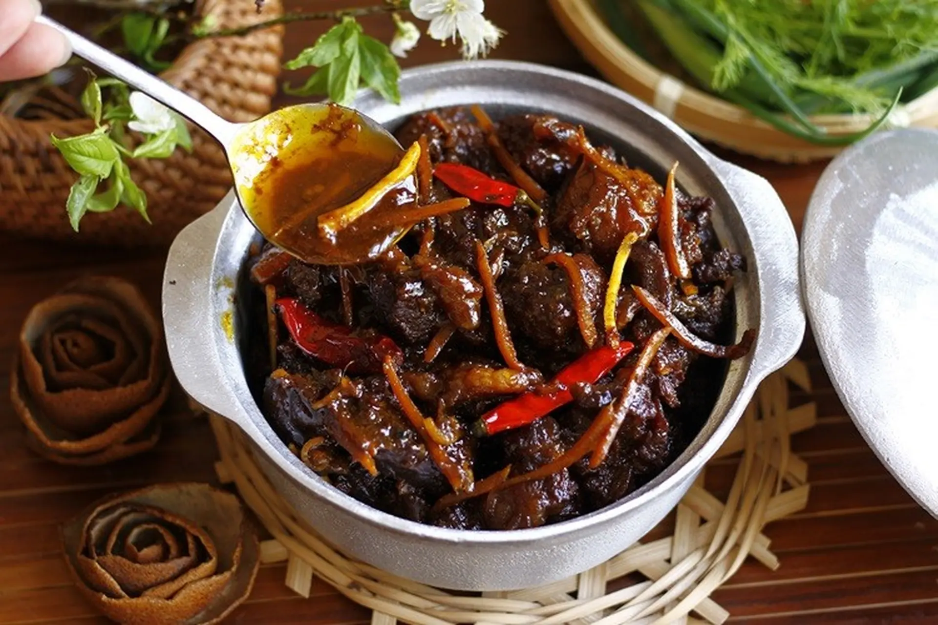 Cách nấu bò kho gừng đậm vị, không hôi khiến bữa cơm gia đình thêm hấp dẫn