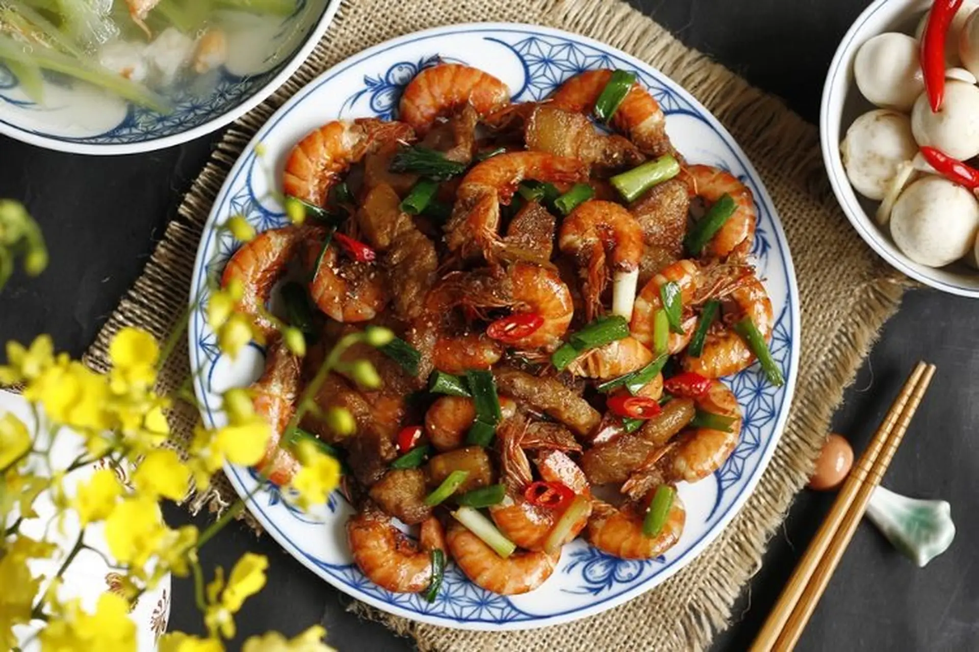 Công thức làm món tôm rang thịt dân dã, mặn mà cực kỳ đưa cơm và dễ gây thương nhớ