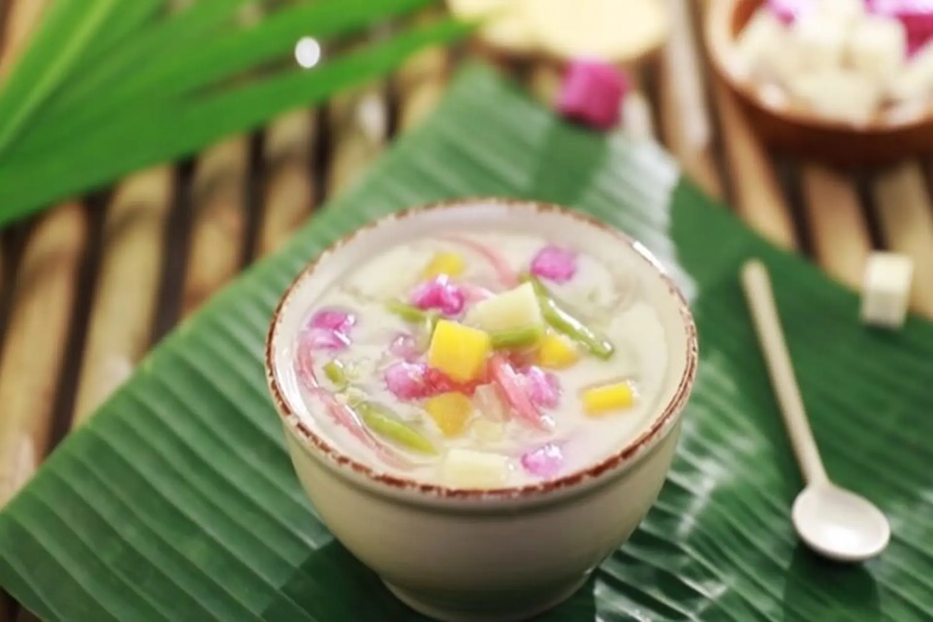 Bật mí bí quyết nấu chè bà ba - đặc sản Nam Bộ thơm ngon, chuẩn vị, chiêu đãi cả nhà