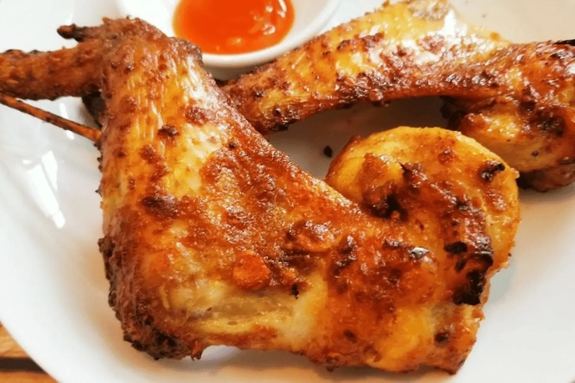 Bật mí 2 cách làm cánh gà nướng mật ong bằng lò nướng và nồi chiên không dầu thơm ngon