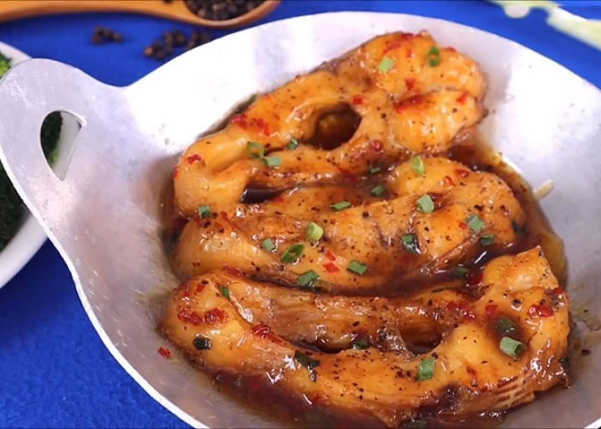 Gợi ý 2 cách nấu cá diêu hồng kho đậm đà, hao cơm cho bữa ăn gia đình thêm phong phú
