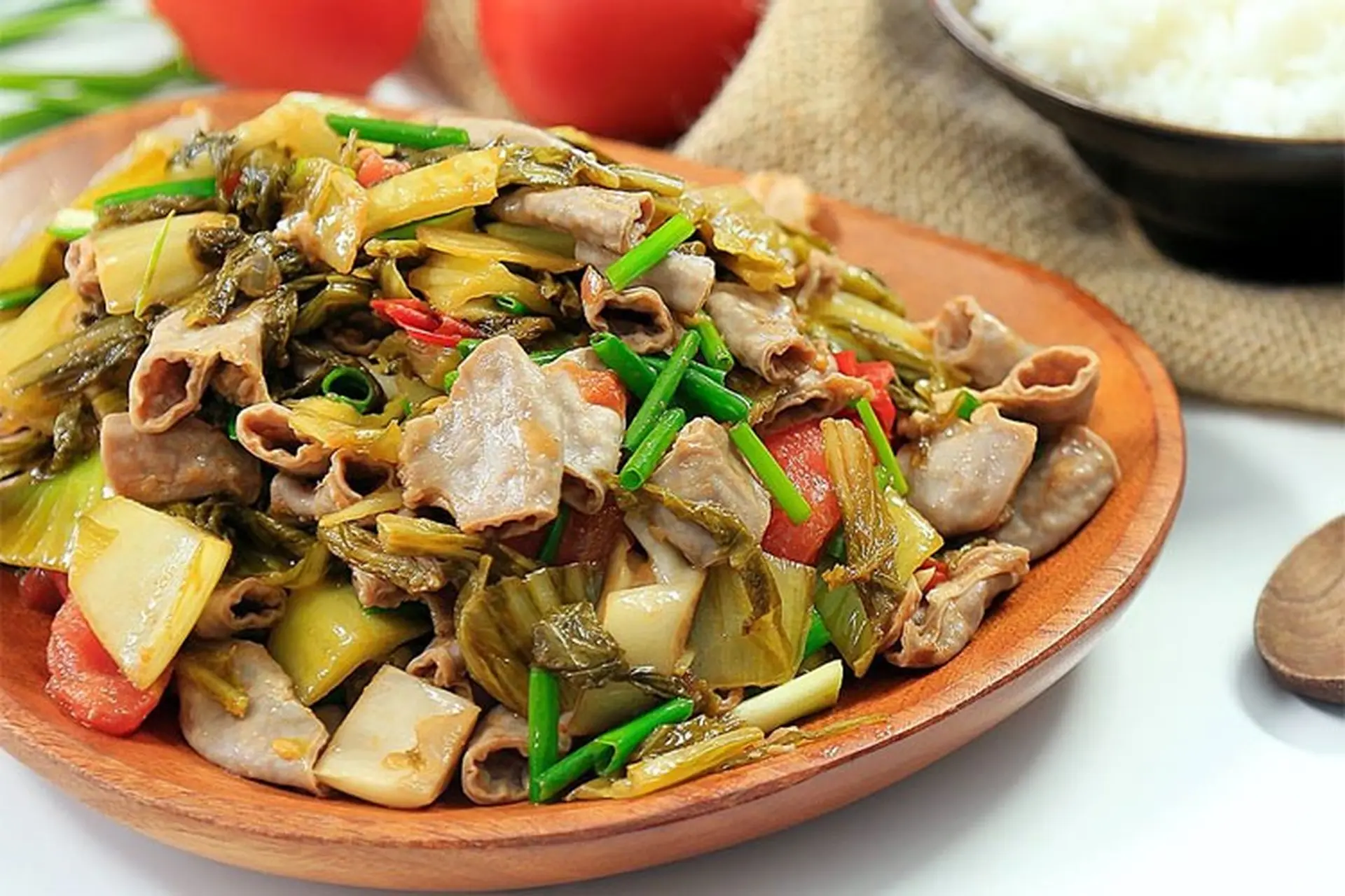 Bí quyết làm lòng xào dưa chua dai giòn, đậm vị cực kỳ “hao cơm” ngày mát trời