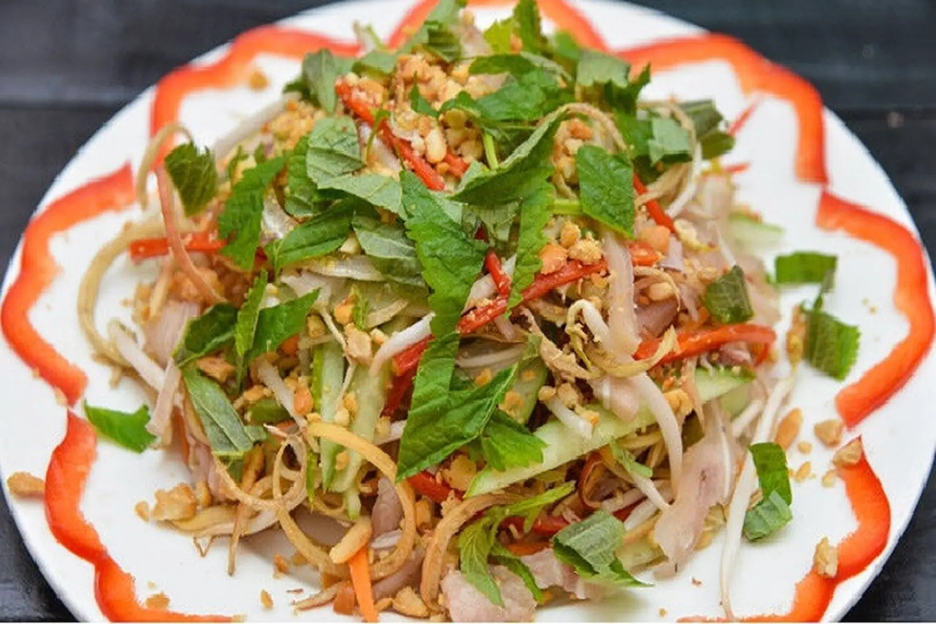 Học lỏm cách làm nộm tai heo không thâm, ngon giòn sần sật, hấp dẫn như ngoài hàng