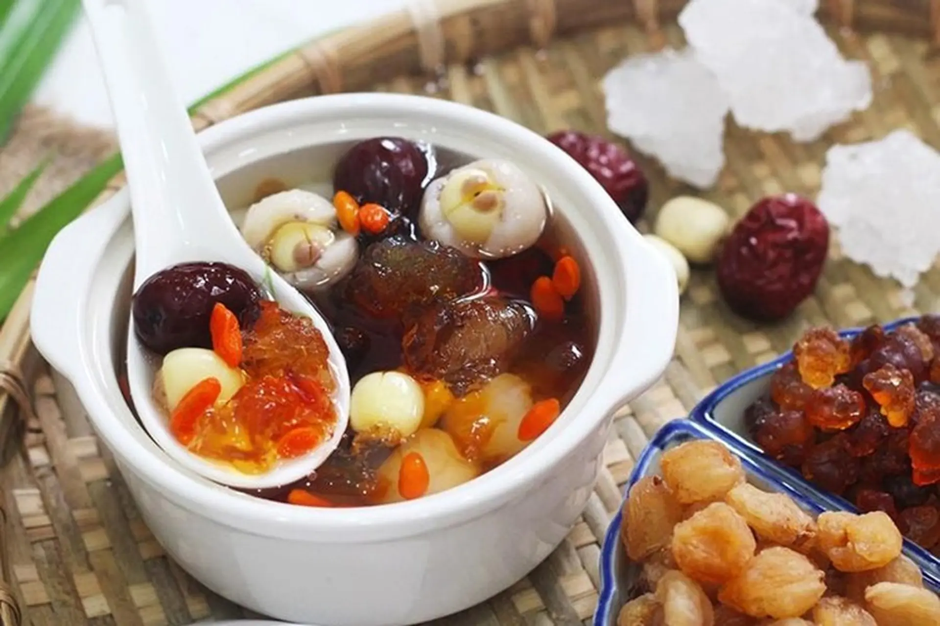 Cách nấu chè dưỡng nhan thơm ngon, bổ dưỡng, đẹp da cho chị em