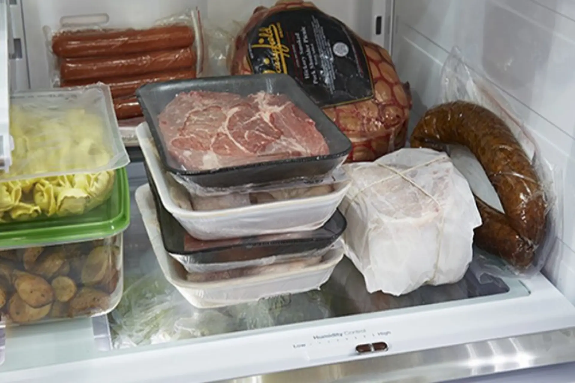 Những sai lầm khi bảo quản thịt trong tủ lạnh không phải chị em nào cũng biết