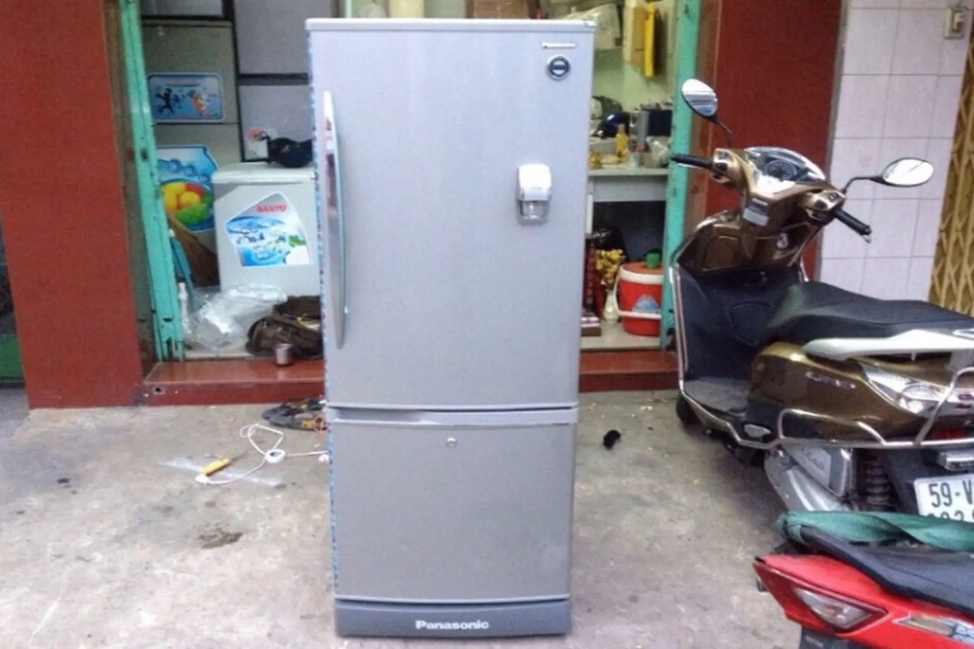 Có nên mua tủ lạnh cũ không? Bí quyết giúp bạn mua tủ lạnh cũ không bị hớ