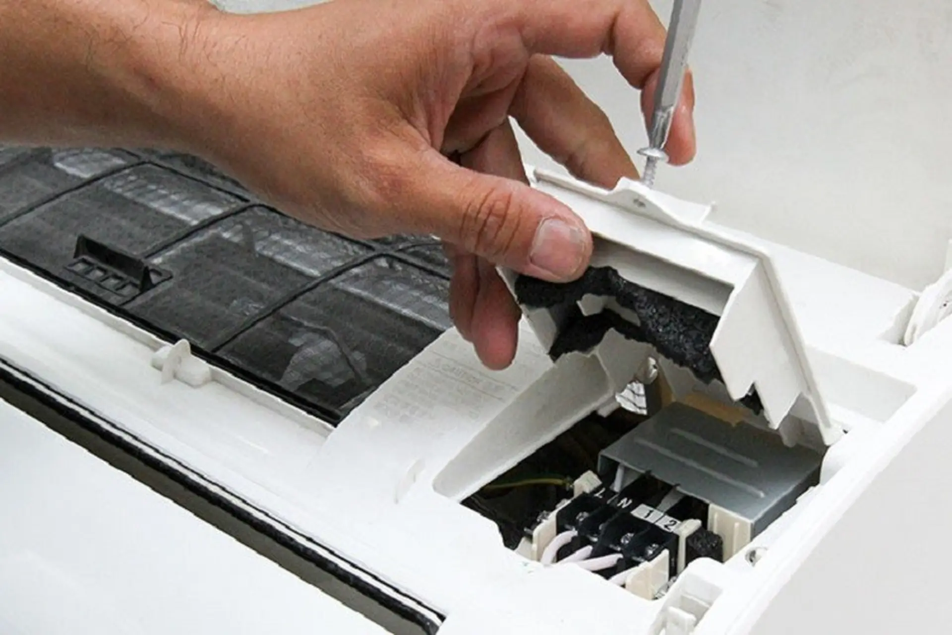 Lỗi h6 điều hòa Daikin do đâu và cách khắc phục triệt để
