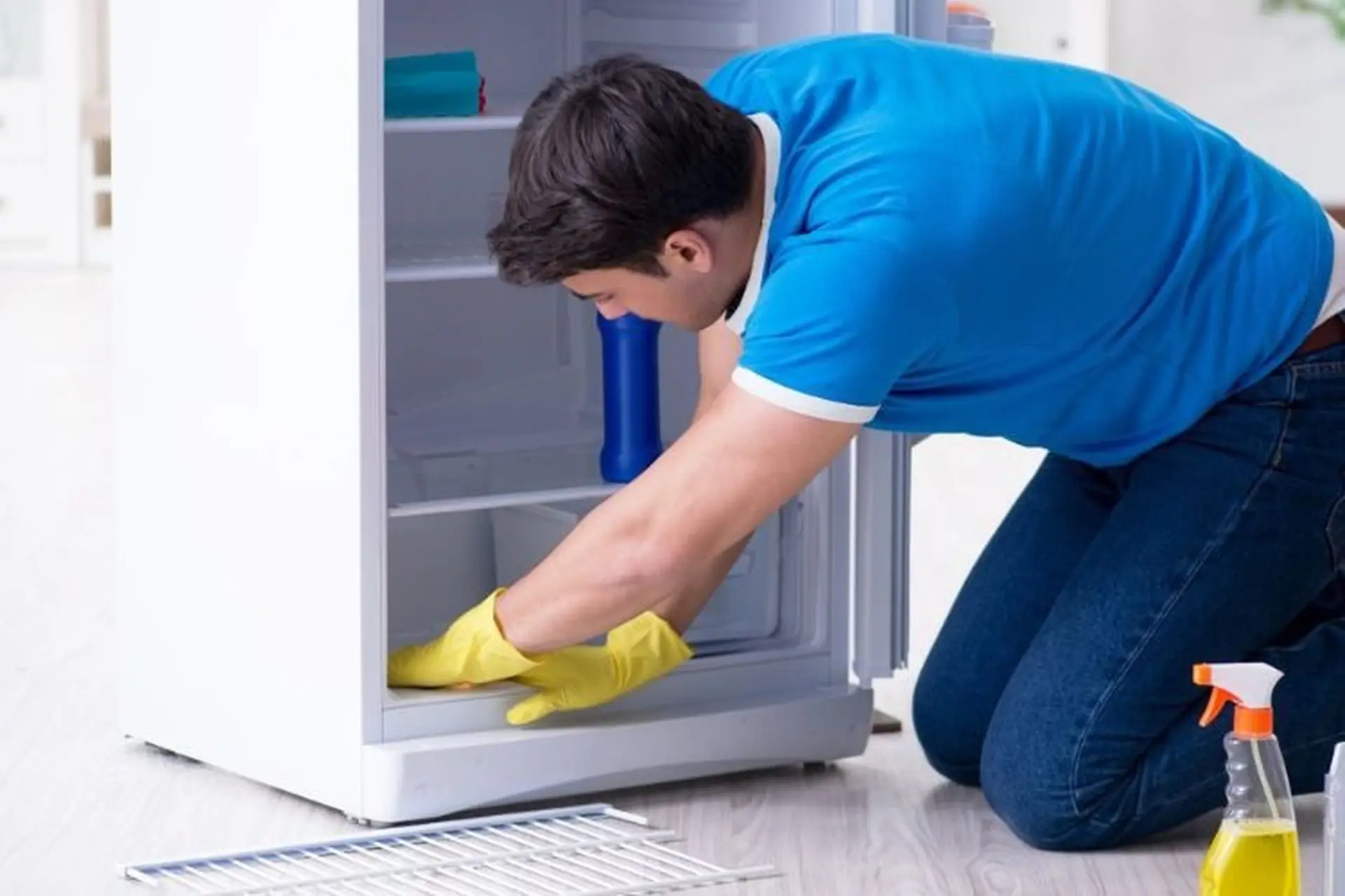 Tủ đông bị chảy nước: Nguyên nhân và hướng giải quyết đơn giản không phải ai cũng biết
