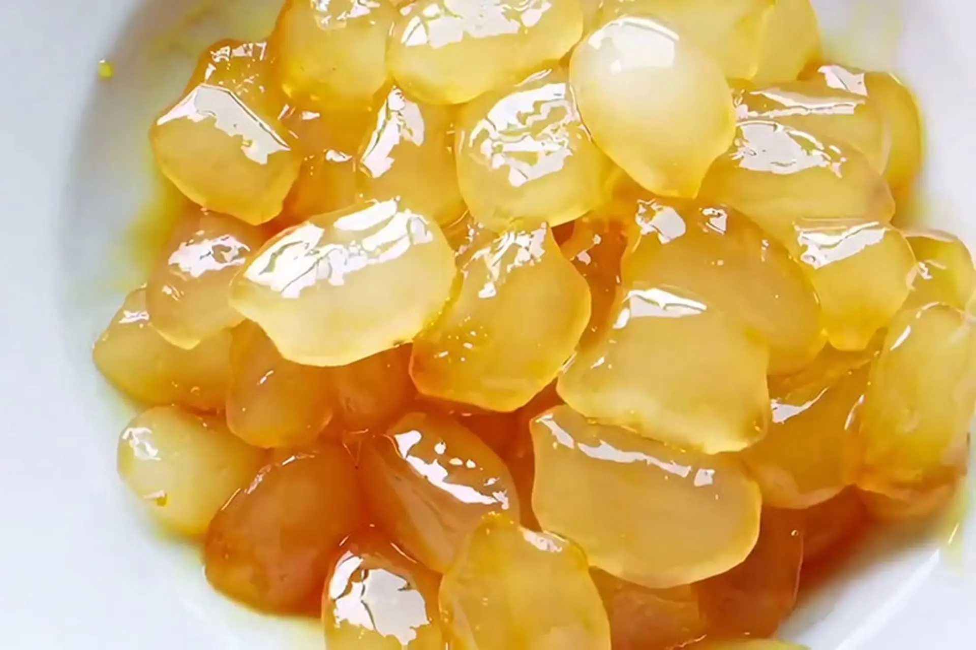 2 cách rim hạt đác với dâu tằm và dứa (thơm) cho ra thành phẩm hấp dẫn mà màu cực đẹp