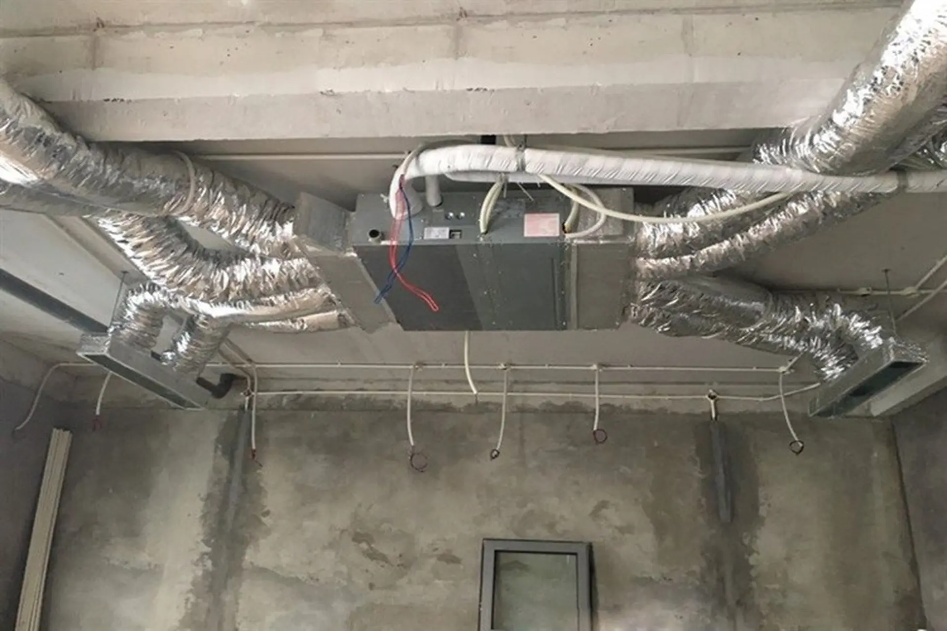 Cách lắp đặt máy lạnh âm trần nối ống gió: Hướng dẫn chi tiết, cụ thể từng bước