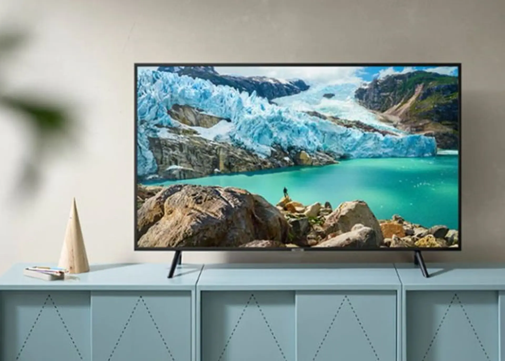 Công suất của tivi là bao nhiêu? Làm thế nào để sử dụng tivi tiết kiệm điện nhất? 