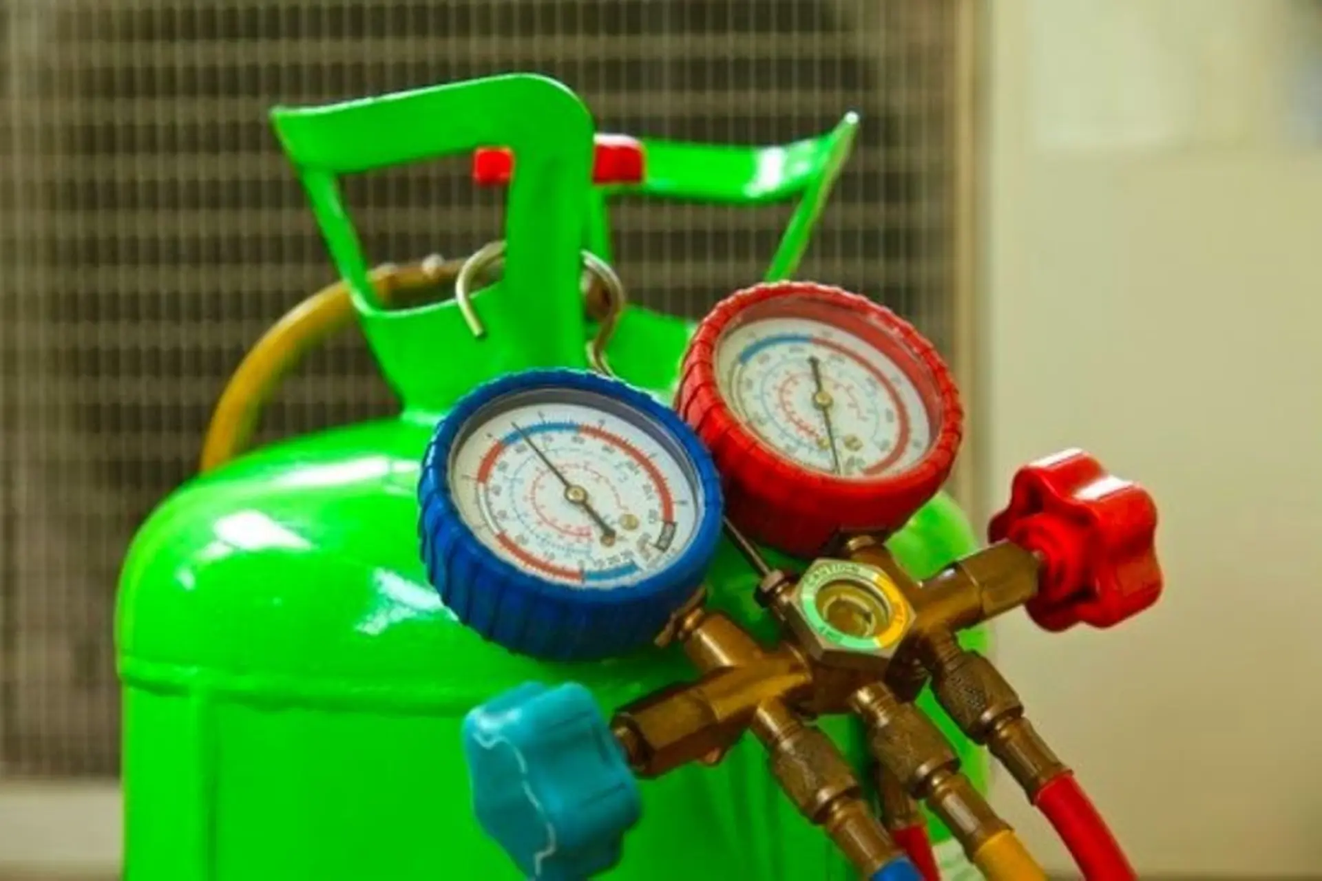 Cách nạp gas R22 cho máy lạnh như thế nào là đúng và an toàn? Lưu ý khi nạp gas