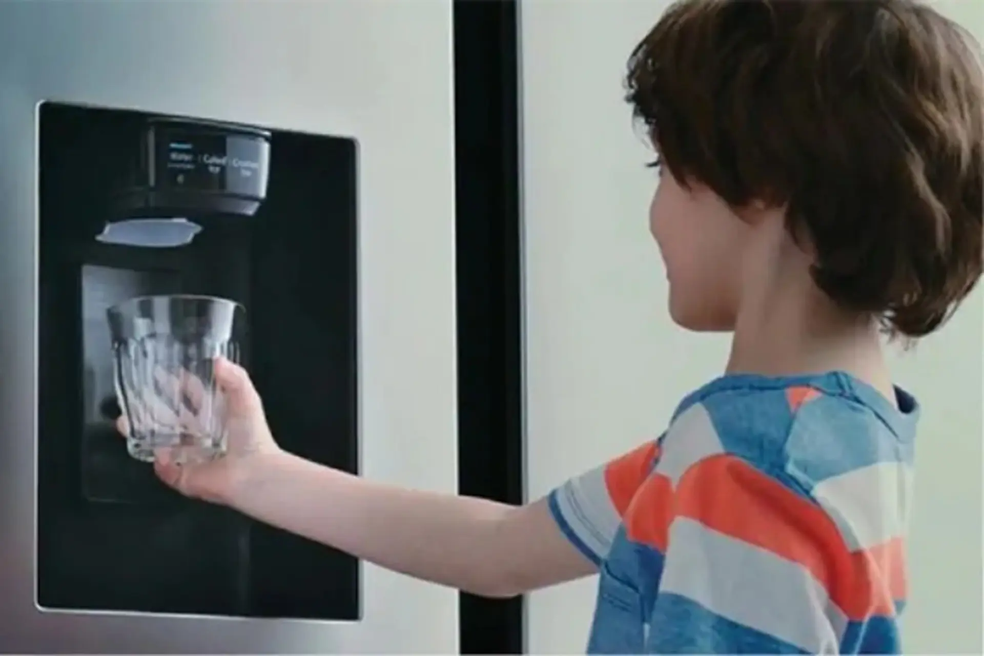 Tủ lạnh Samsung Family Hub không lấy đá tự động phải làm gì để khắc phục tại nhà?