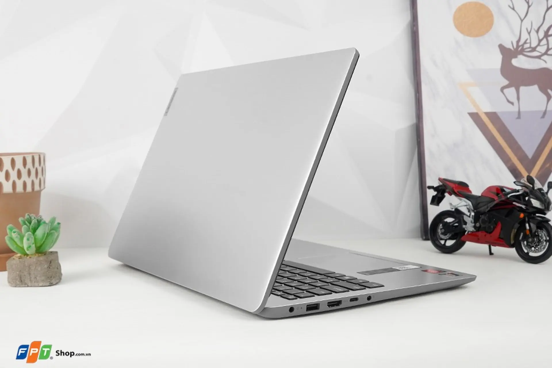 https://fptshop.com.vn/