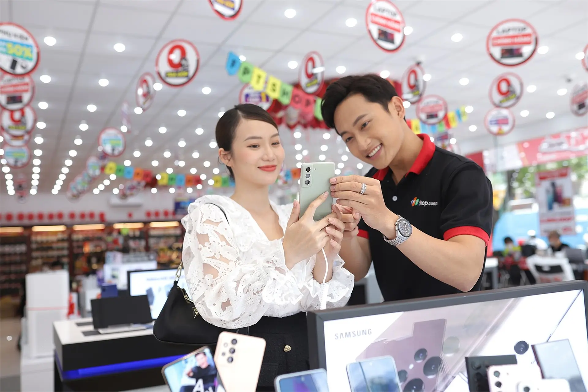 FPT Shop mở tiệc săn sale cuối năm với ưu đãi ‘sập sàn’  đến 70% 