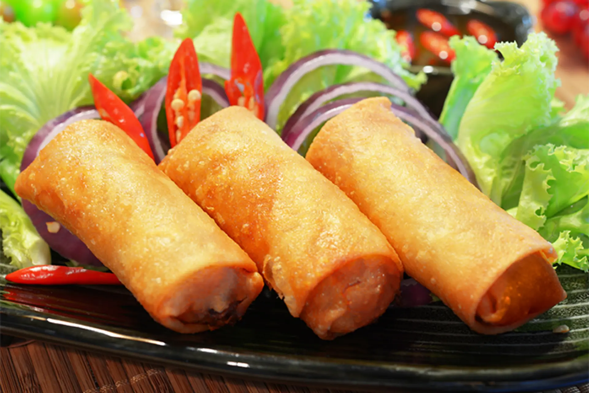 Công thức cách làm chả giò tôm thịt vỏ giòn tan nhân chín mềm ăn cực đã