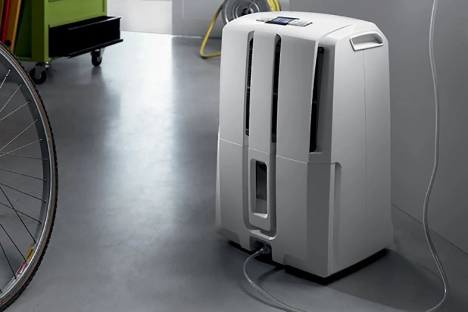 Máy hút ẩm DeLonghi của nước nào? Đánh giá tổng quan về máy hút ẩm DeLonghi