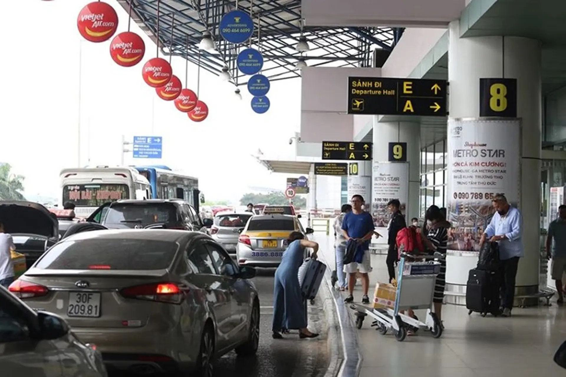 Điểm tên 10 hãng taxi Nội Bài đưa đón tại sân bay uy tín, an toàn và chuyên nghiệp