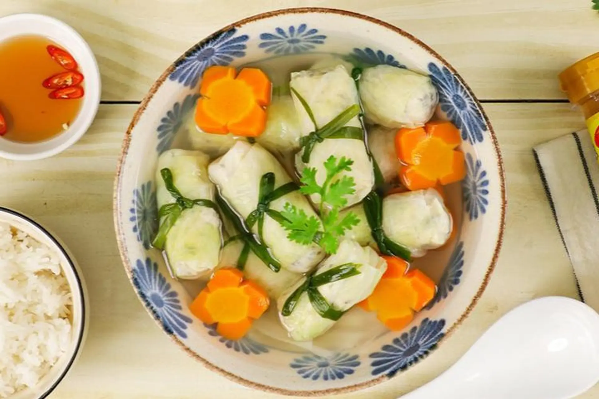 Trời lạnh vào bếp nấu canh bắp cải cuốn thịt, cả nhà thưởng thức tấm tắc khen ngon