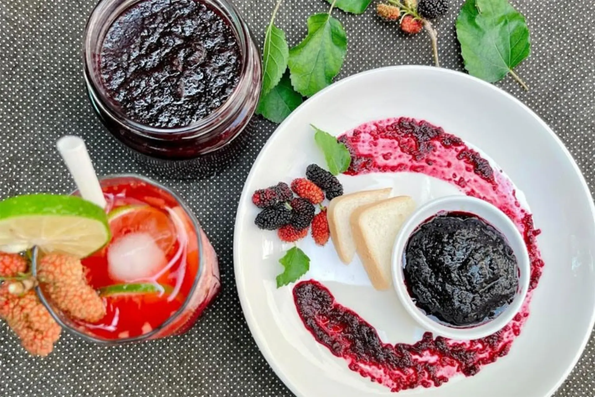 Tổng hợp 10 loại mứt trái cây siêu dễ làm tại nhà, ăn cùng bánh mì có ngay bữa sáng nhanh gọn