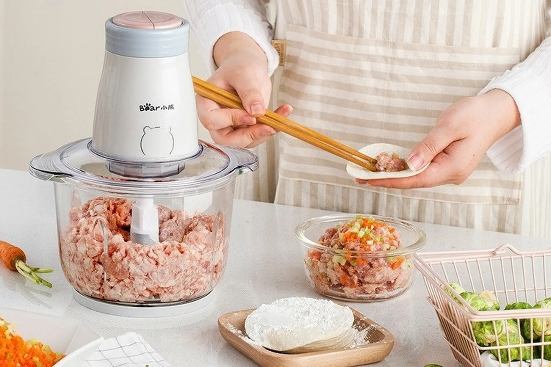 Tổng hợp tiện ích của máy xay thịt và những điều cần biết trước khi chọn mua