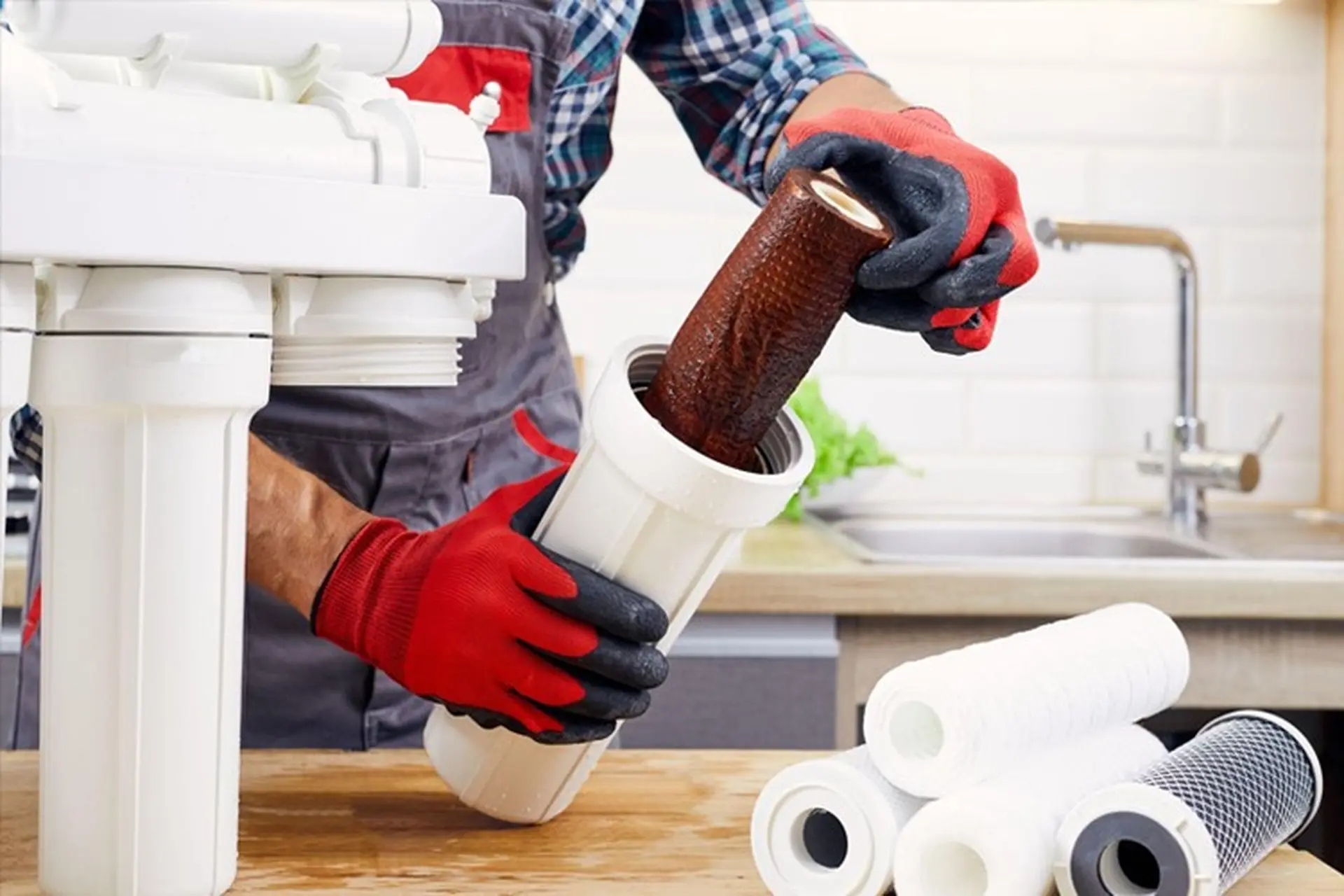 Lõi lọc RO bị tắc do đâu? Hướng dẫn cách kiểm tra và xử lý hiệu quả tại nhà