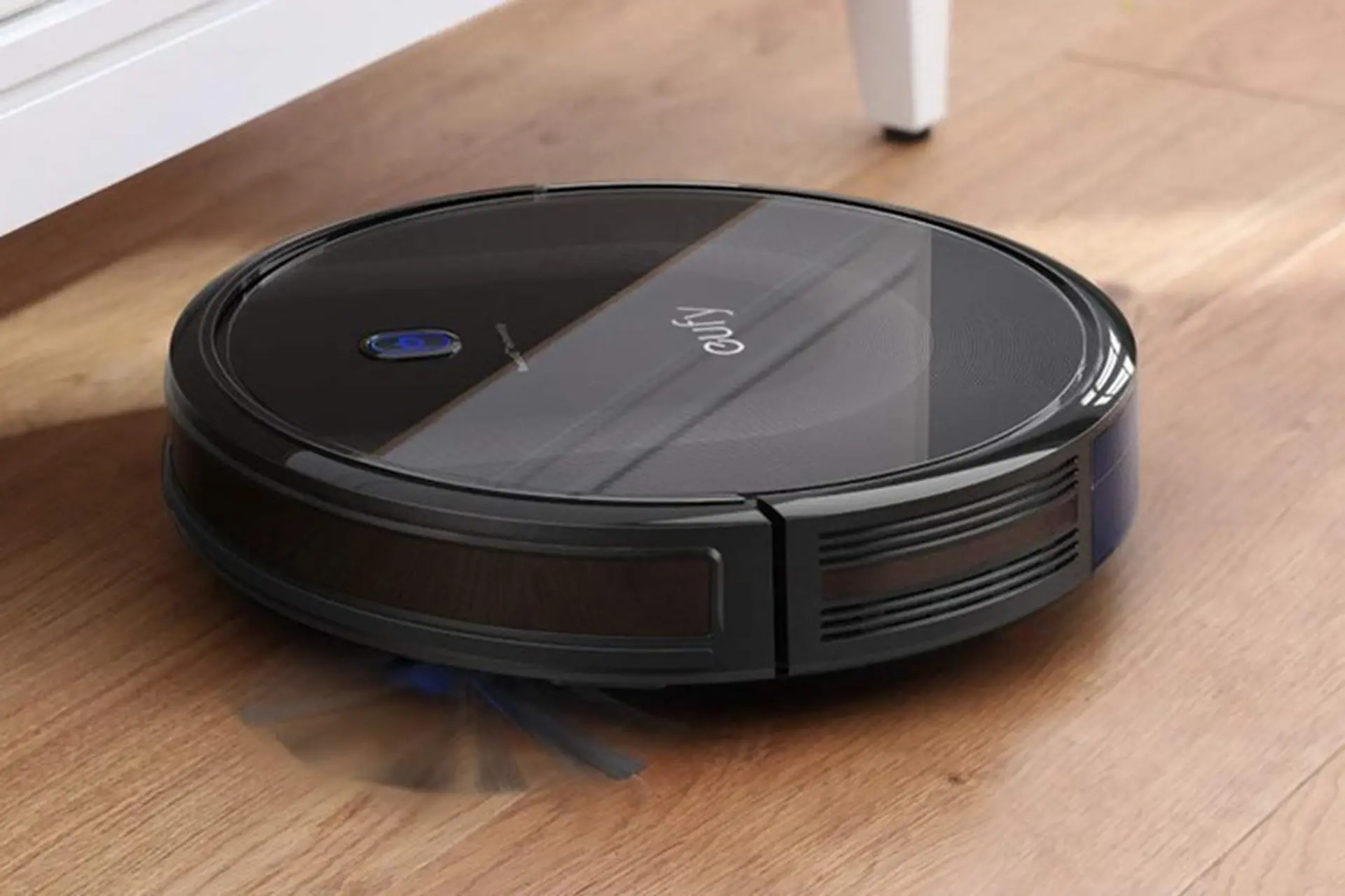 Robot hút bụi Eufy của nước nào? Bật mí 5 lý do nên mua robot hút bụi Eufy 