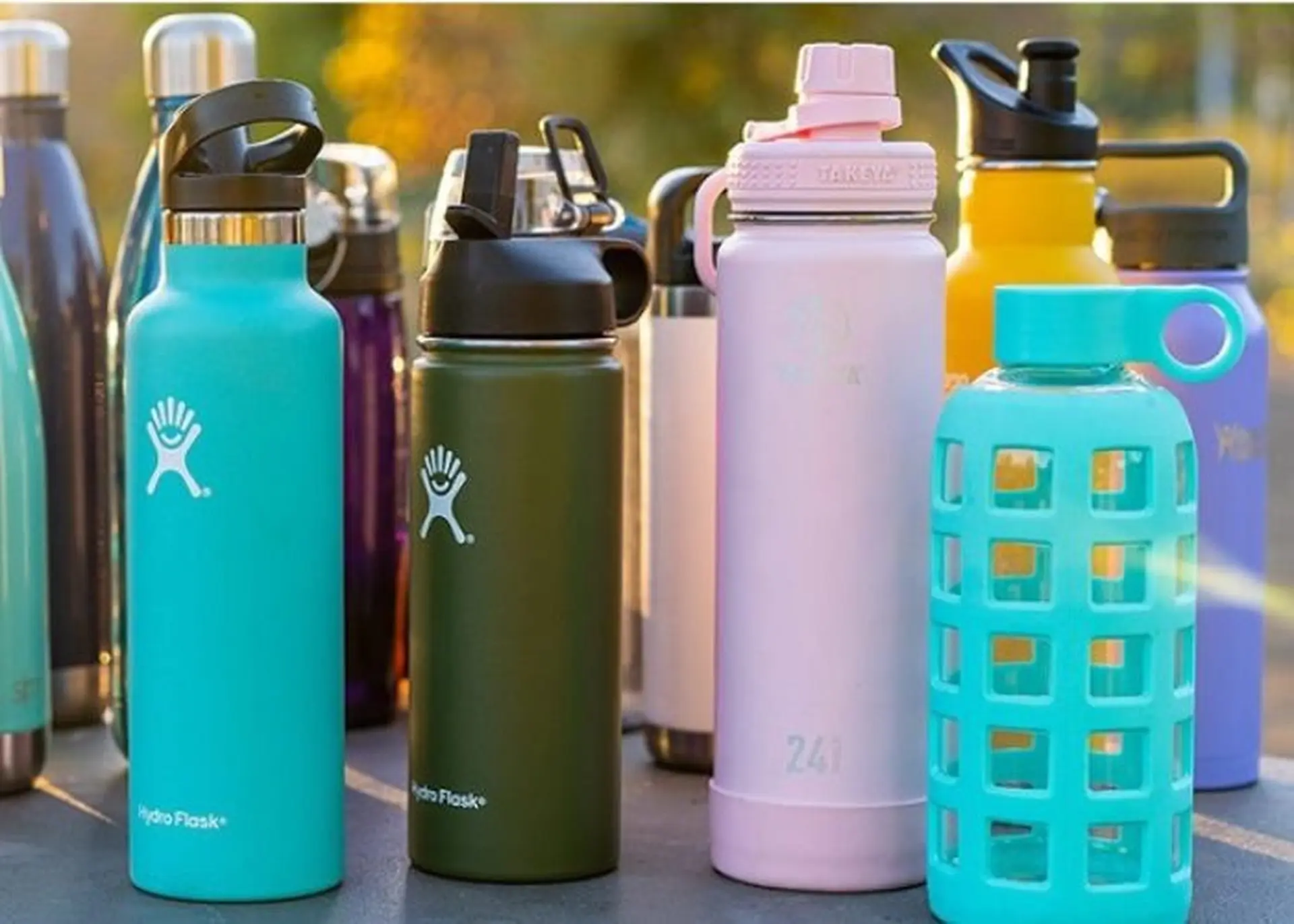 Nên mua bình đựng nước hay bình giữ nhiệt? Đánh giá chi tiết ưu nhược điểm của từng loại