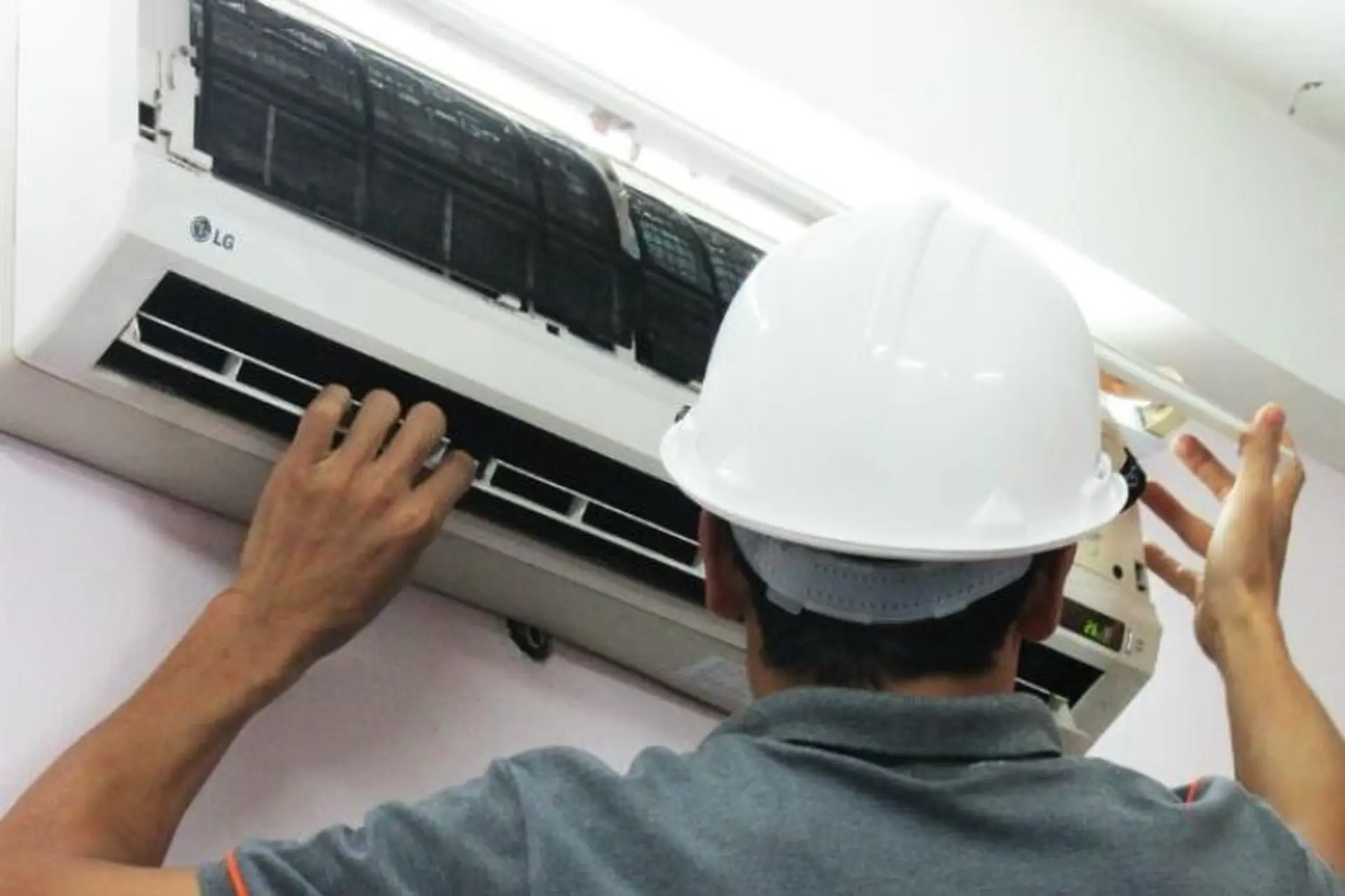 Hướng dẫn cách tháo lắp máy lạnh LG đơn giản ngay tại nhà, không lo hỏng máy