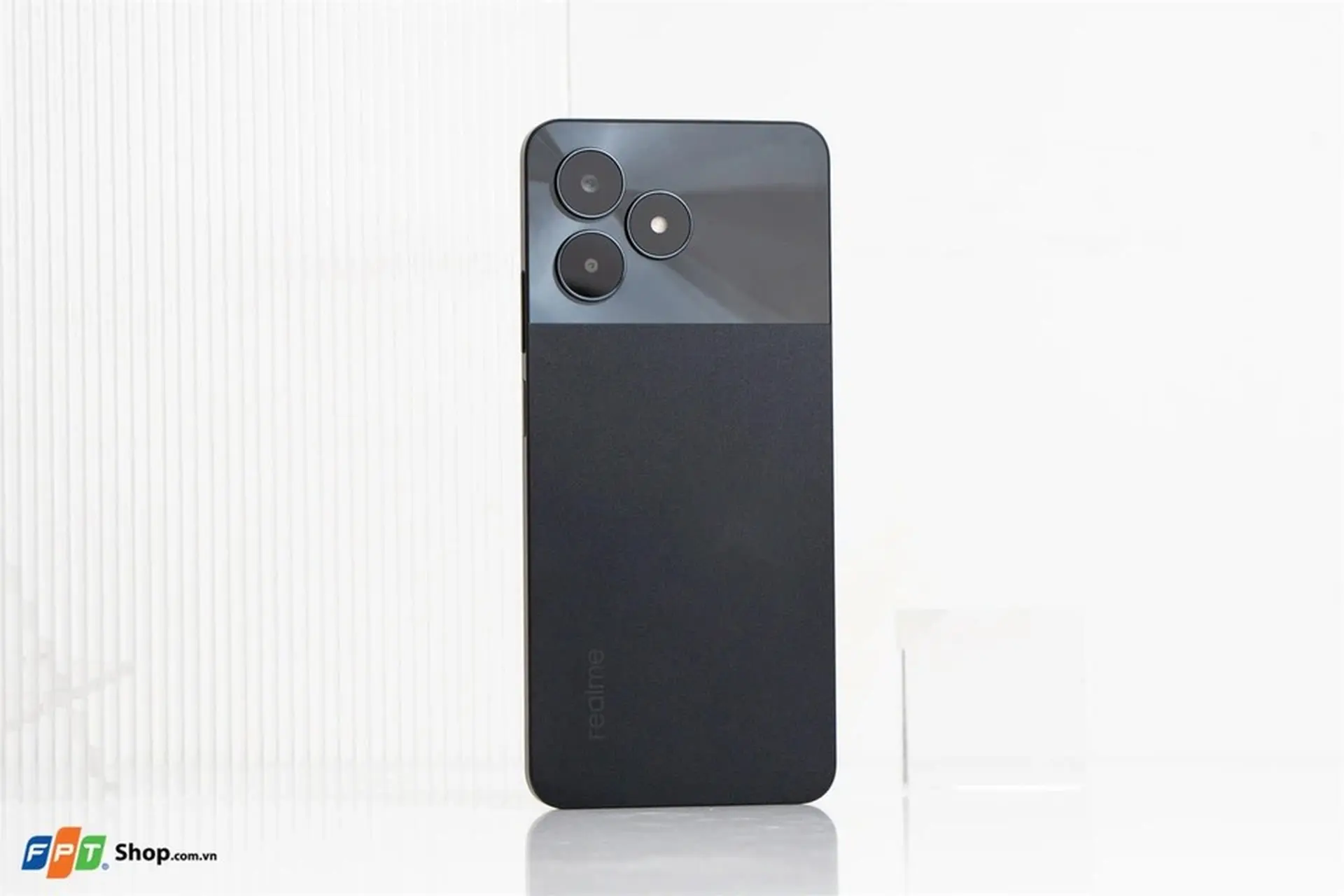 https://fptshop.com.vn/