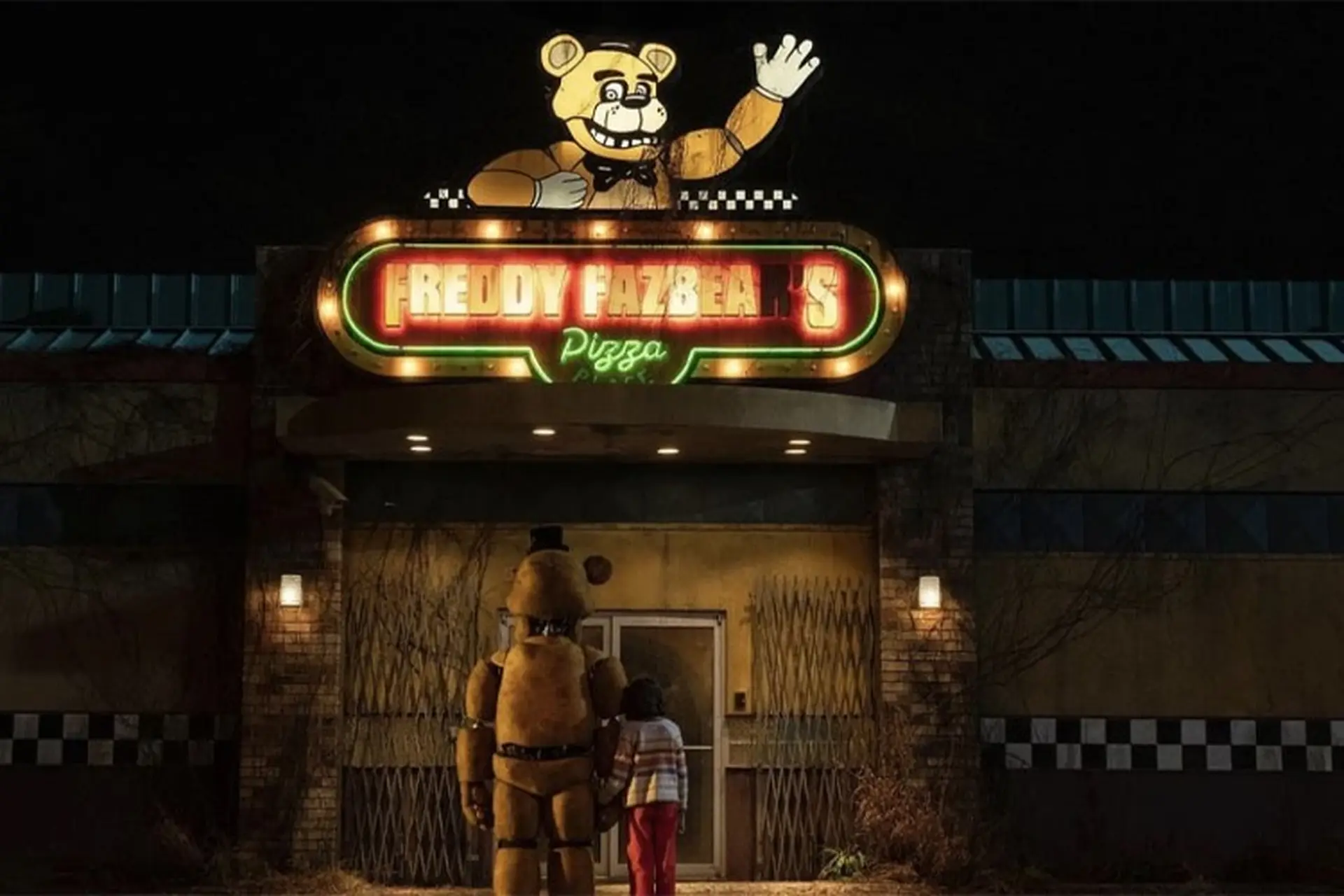 Tải Five Nights at Freddy's: Trải nghiệm kinh dị kinh điển trên điện thoại và máy tính của bạn